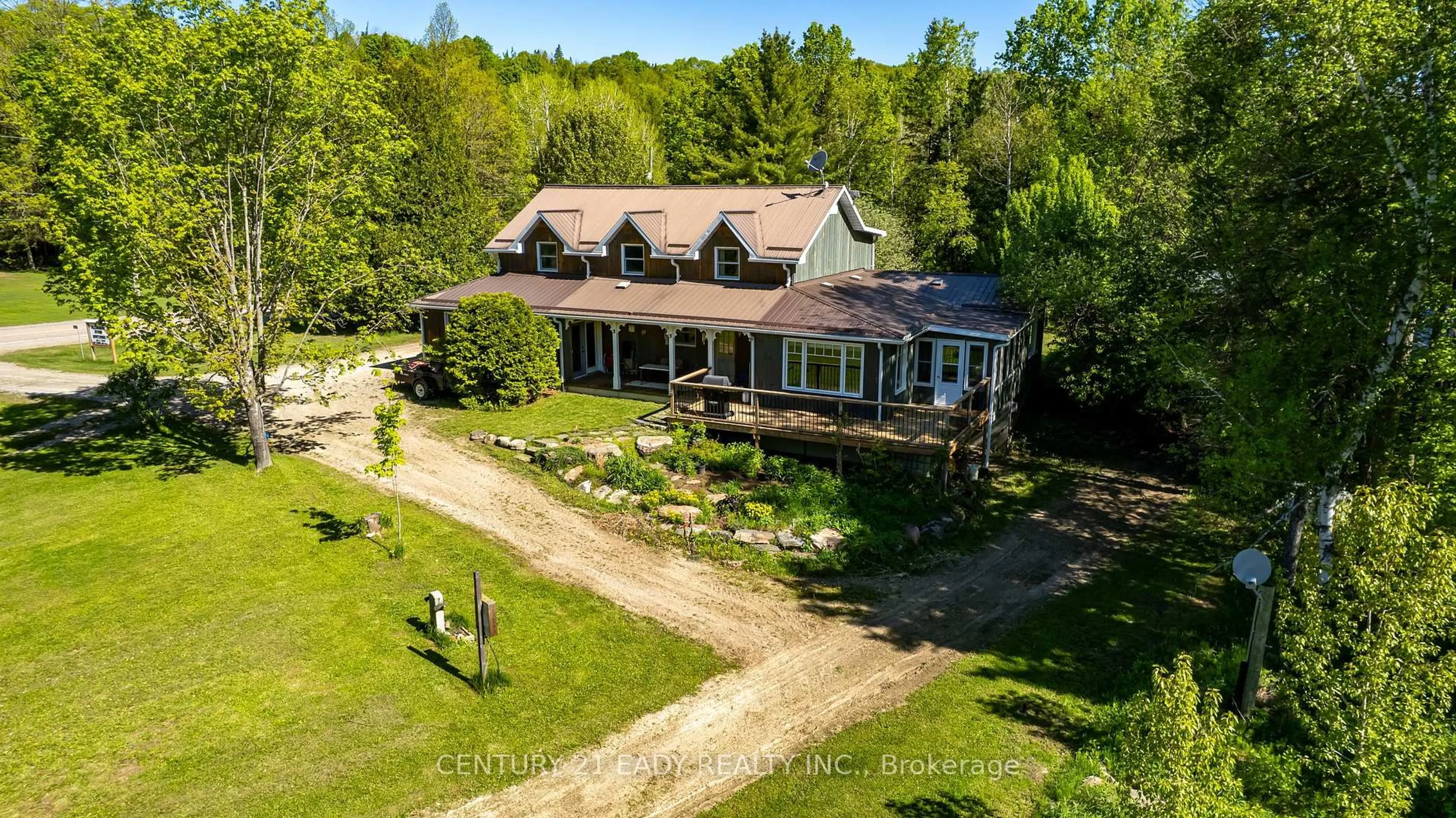 A pic from outside/outdoor area/front of a property/back of a property/a pic from drone, unknown for 1648 Whelan Rd, Renfrew Ontario K7V 3Z7