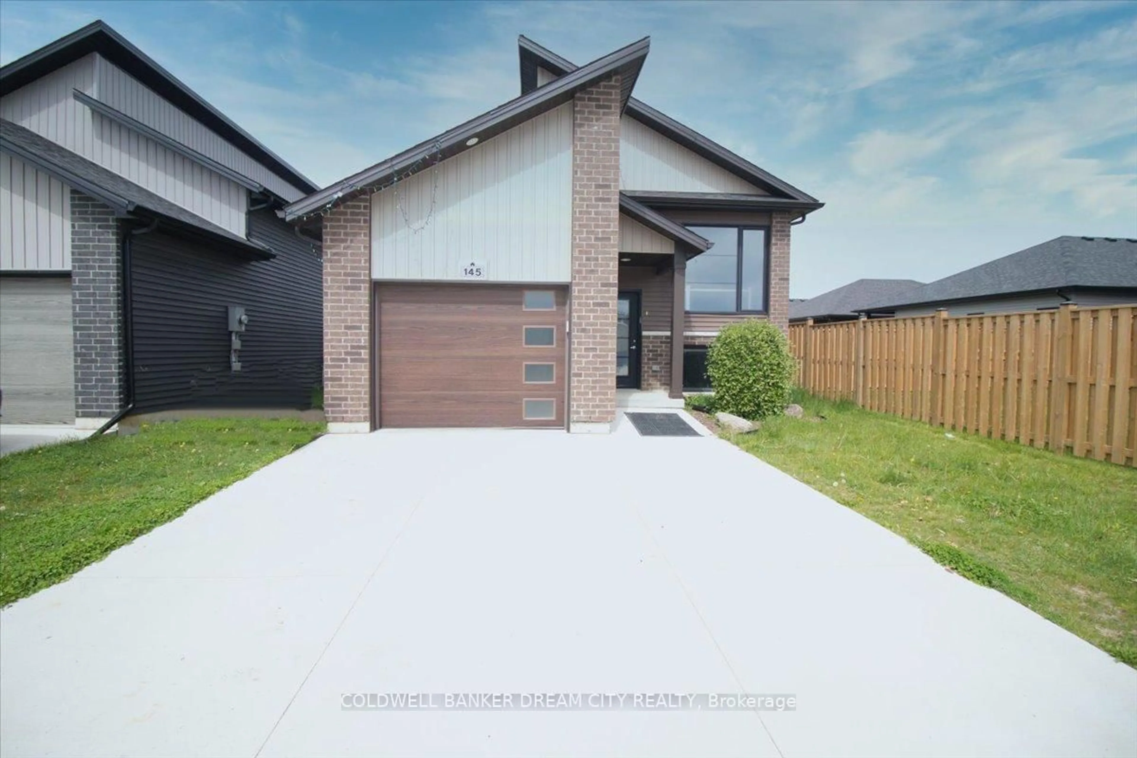 Home with brick exterior material, street for 145 Arrowhead Lane, Chatham-Kent Ontario N7M 0T2
