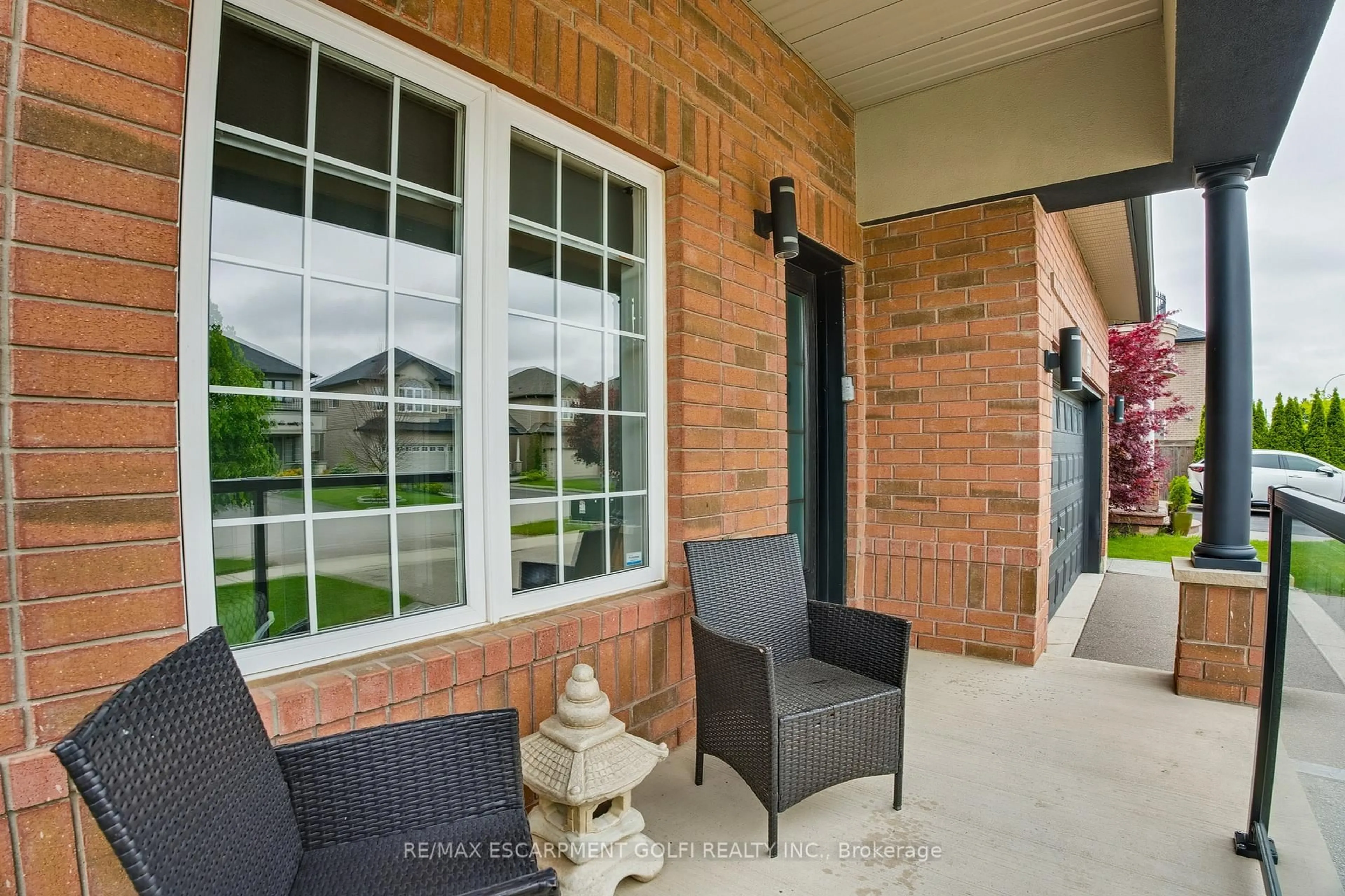 Patio, water/lake/river/ocean view for 132 Lampman Dr, Grimsby Ontario L8W 4A2