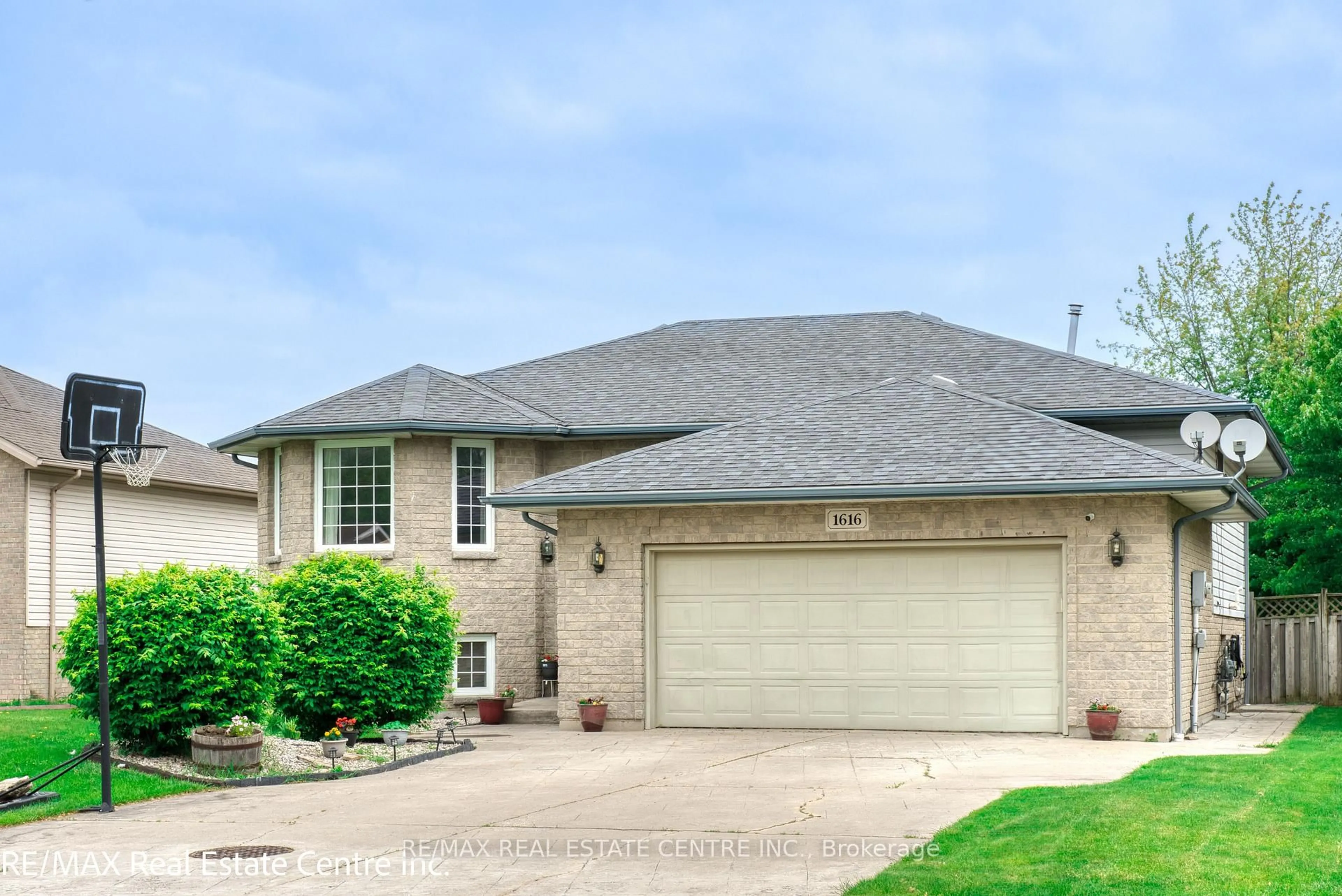 Home with brick exterior material, street for 1616 Birchwood Cres, Lakeshore Ontario N0R 1A0