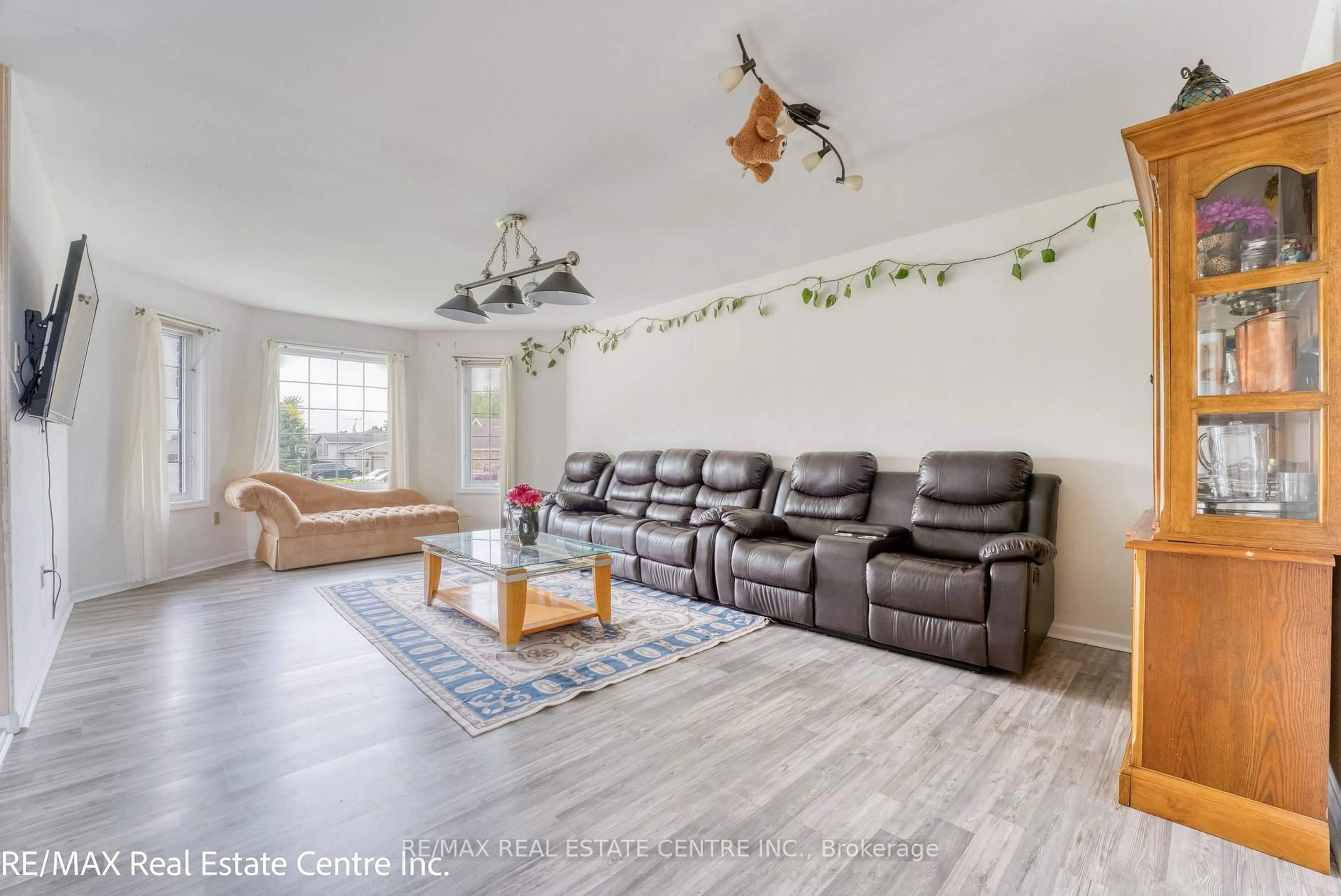 Living room with furniture, unknown for 1616 Birchwood Cres, Lakeshore Ontario N0R 1A0