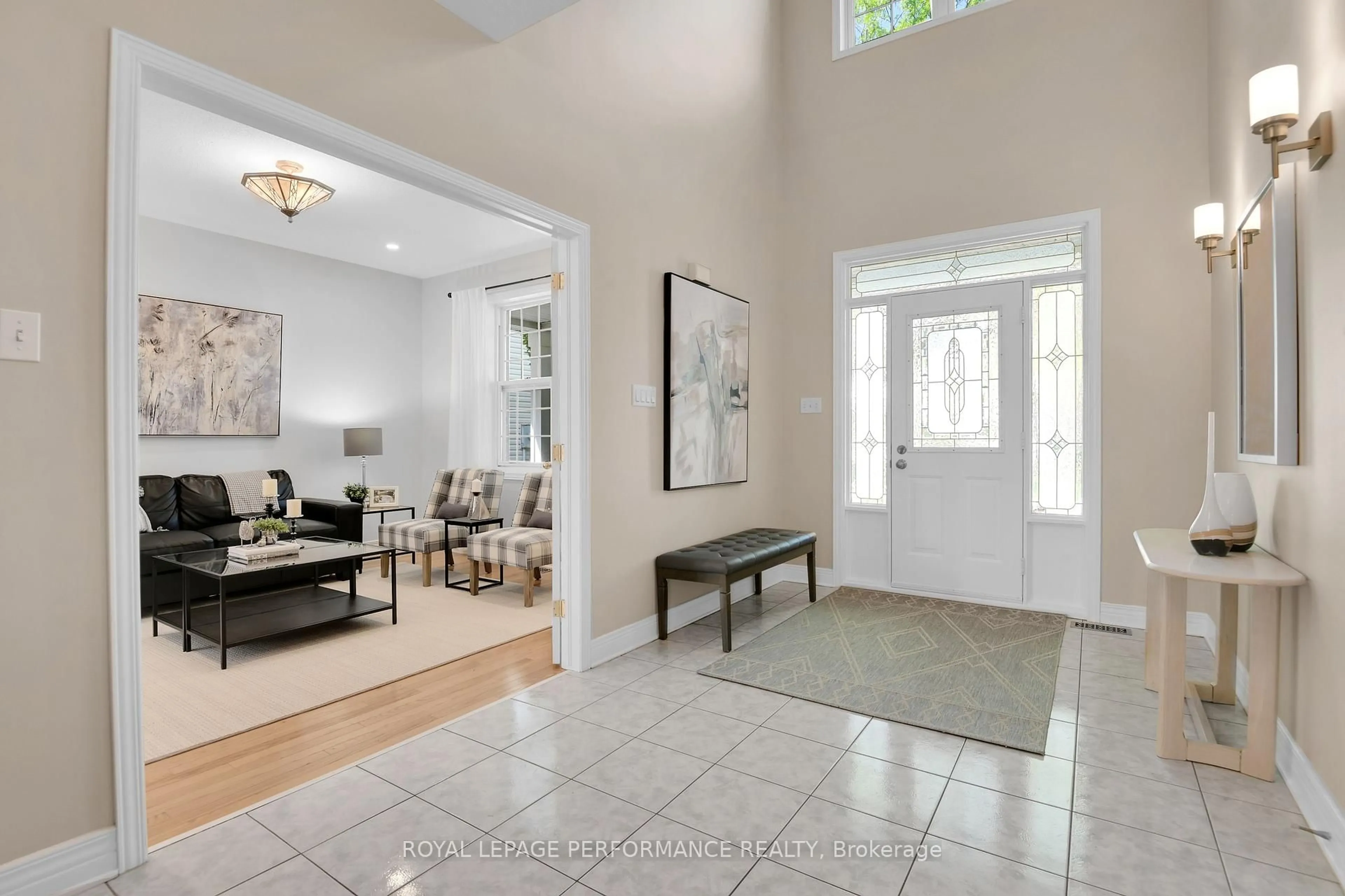 Indoor entryway for 77 Mattawa Cres, Ottawa Ontario K2M 2E7