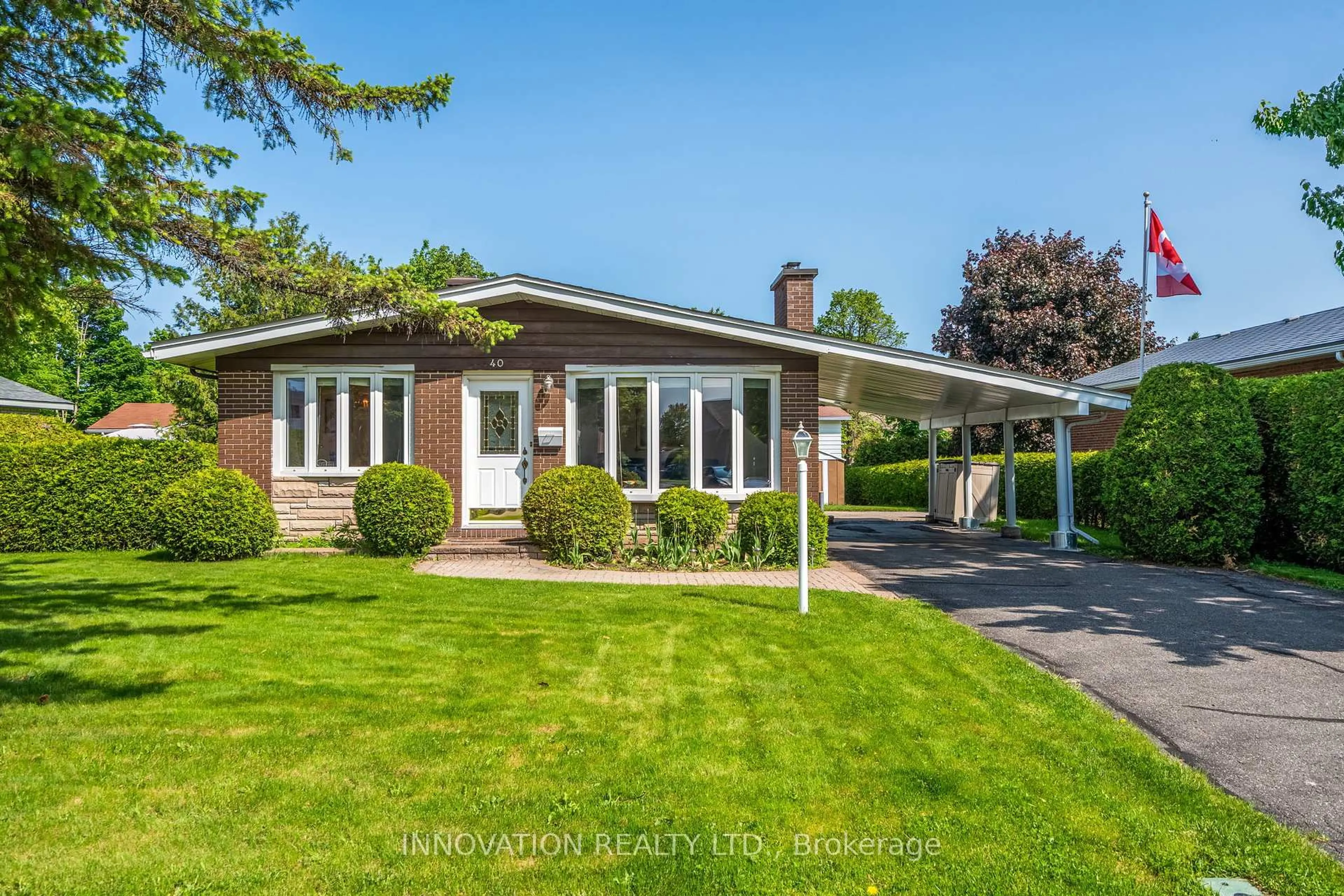 Home with brick exterior material, street for 40 Hadley Circ, Nepean Ontario K2H 6N9