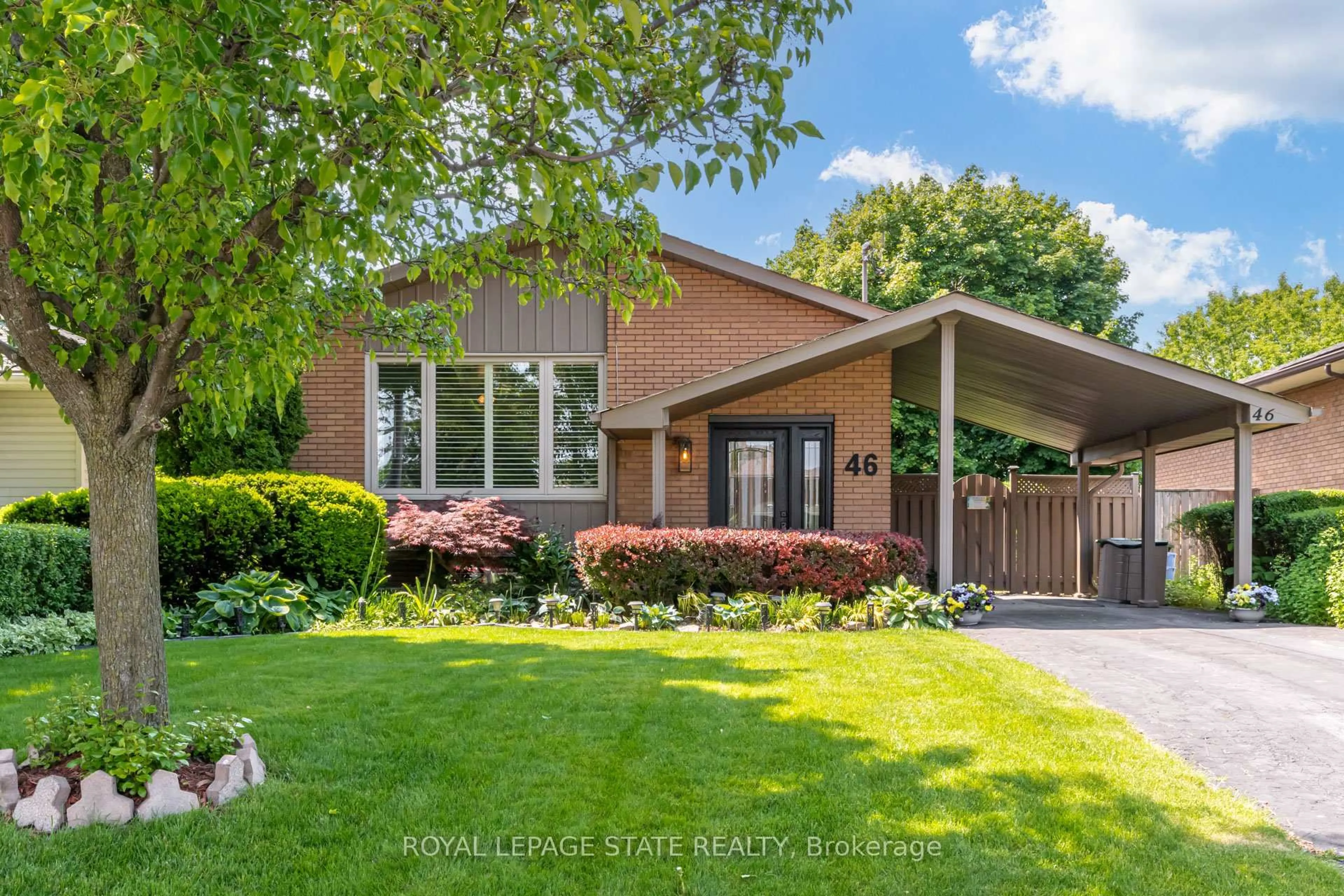 Home with brick exterior material, street for 46 Deschene Ave, Hamilton Ontario L9A 3J7