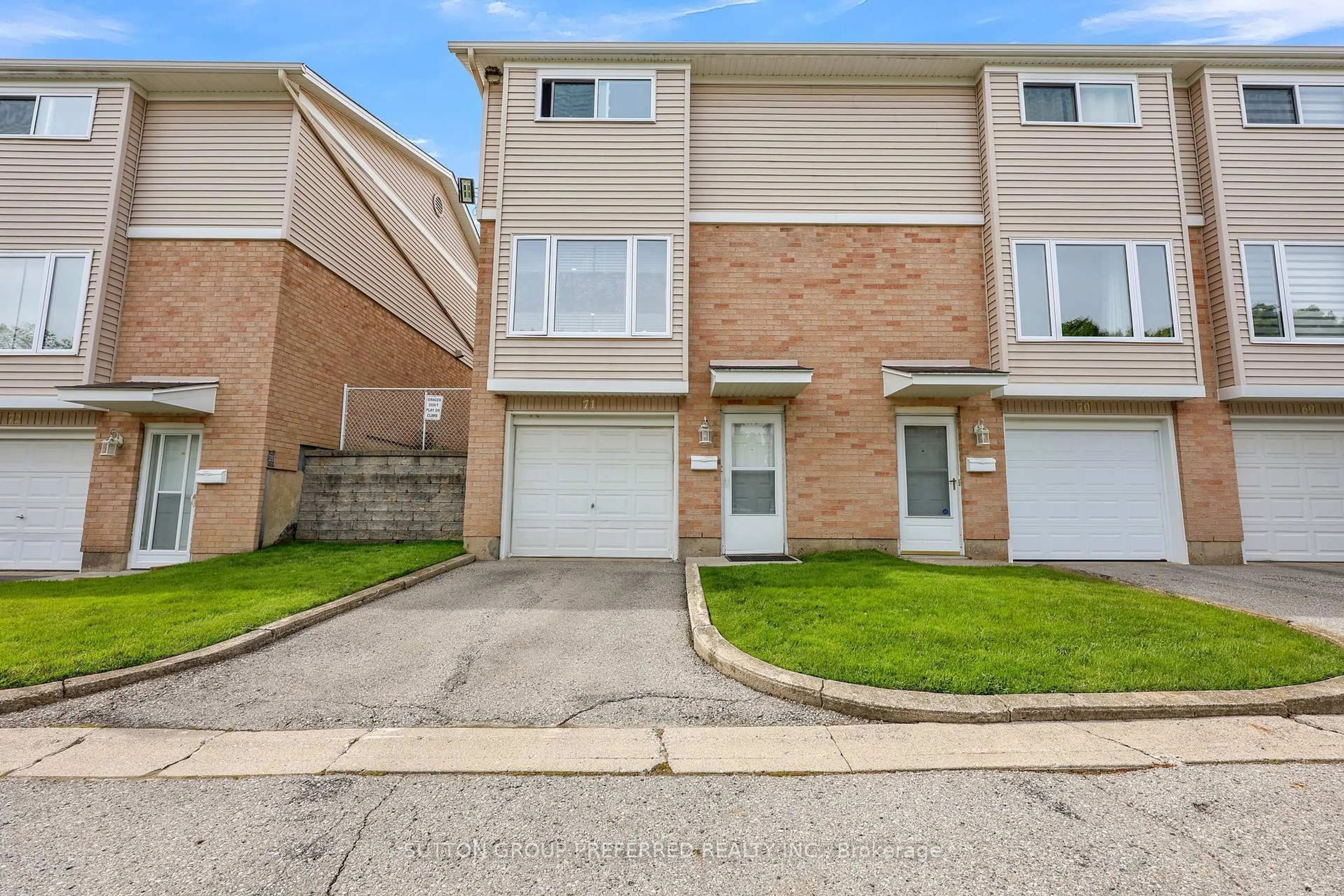 Unknown for 320 Westminster Ave #71, London South Ontario N6C 5H5
