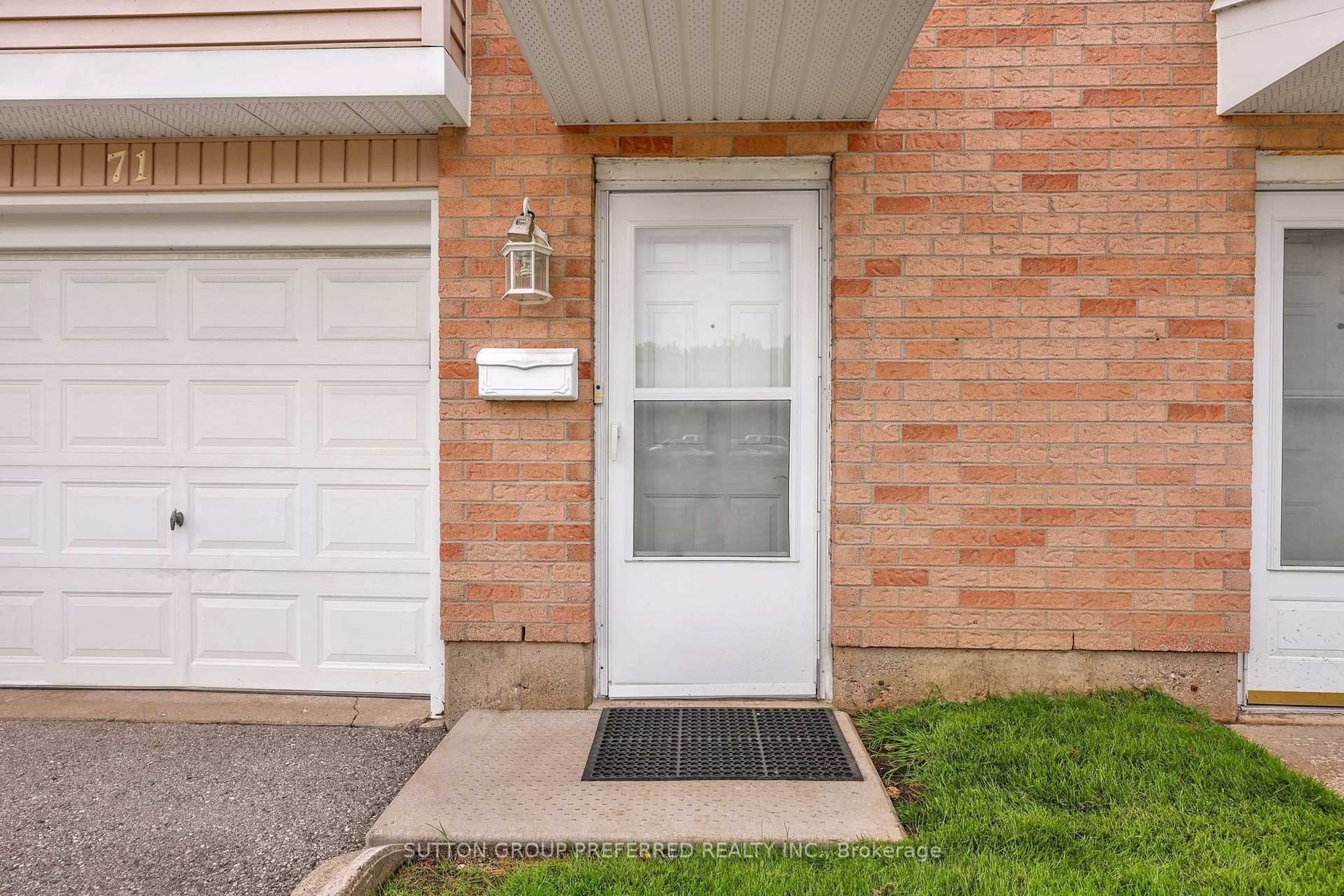 Unknown for 320 Westminster Ave #71, London South Ontario N6C 5H5