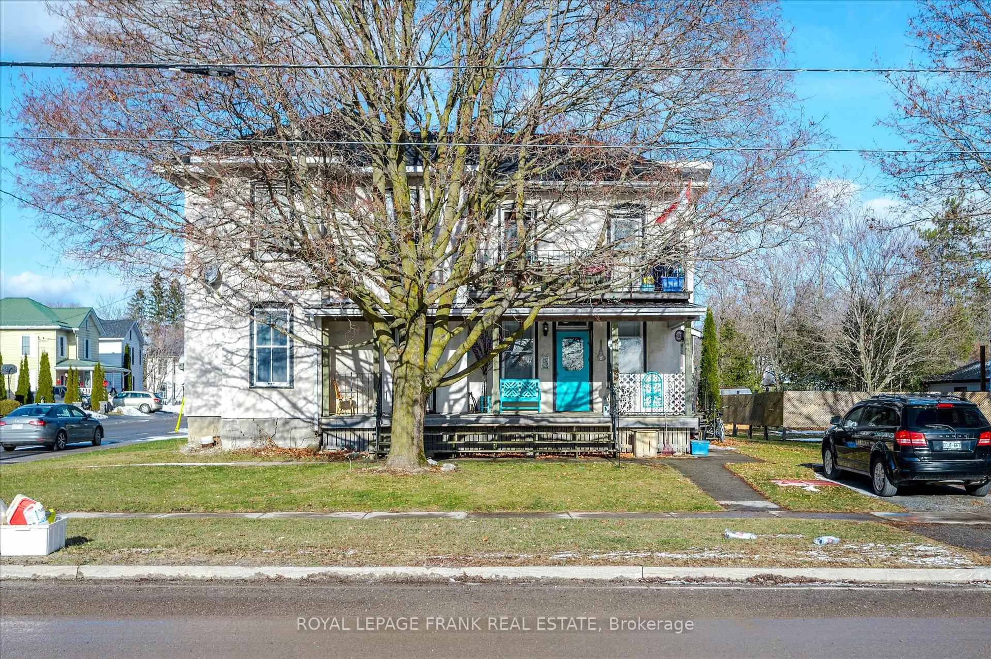 A pic from outside/outdoor area/front of a property/back of a property/a pic from drone, street for 8 Ontario St, Havelock-Belmont-Methuen Ontario K0L 1Z0