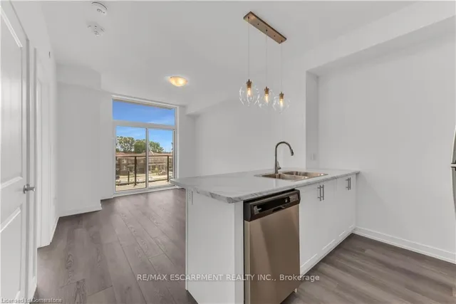 Additional property image - 460 Dundas St Unit 314