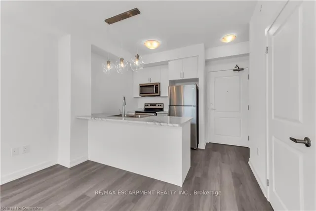 Additional property image - 460 Dundas St Unit 314