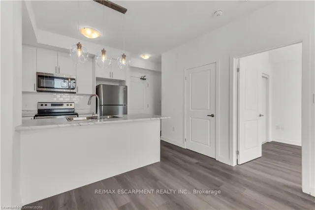 Additional property image - 460 Dundas St Unit 314