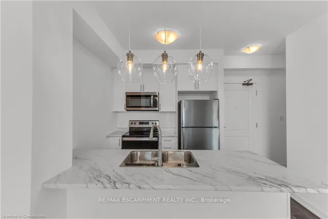 Additional property image - 460 Dundas St Unit 314