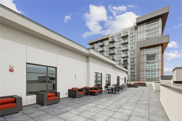 Additional property image - 460 Dundas St Unit 314