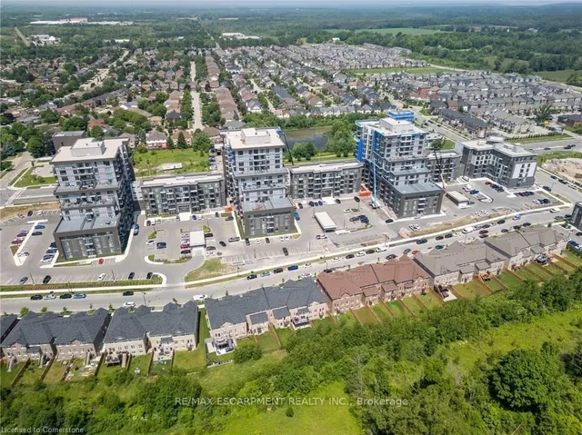 Additional property image - 460 Dundas St Unit 314