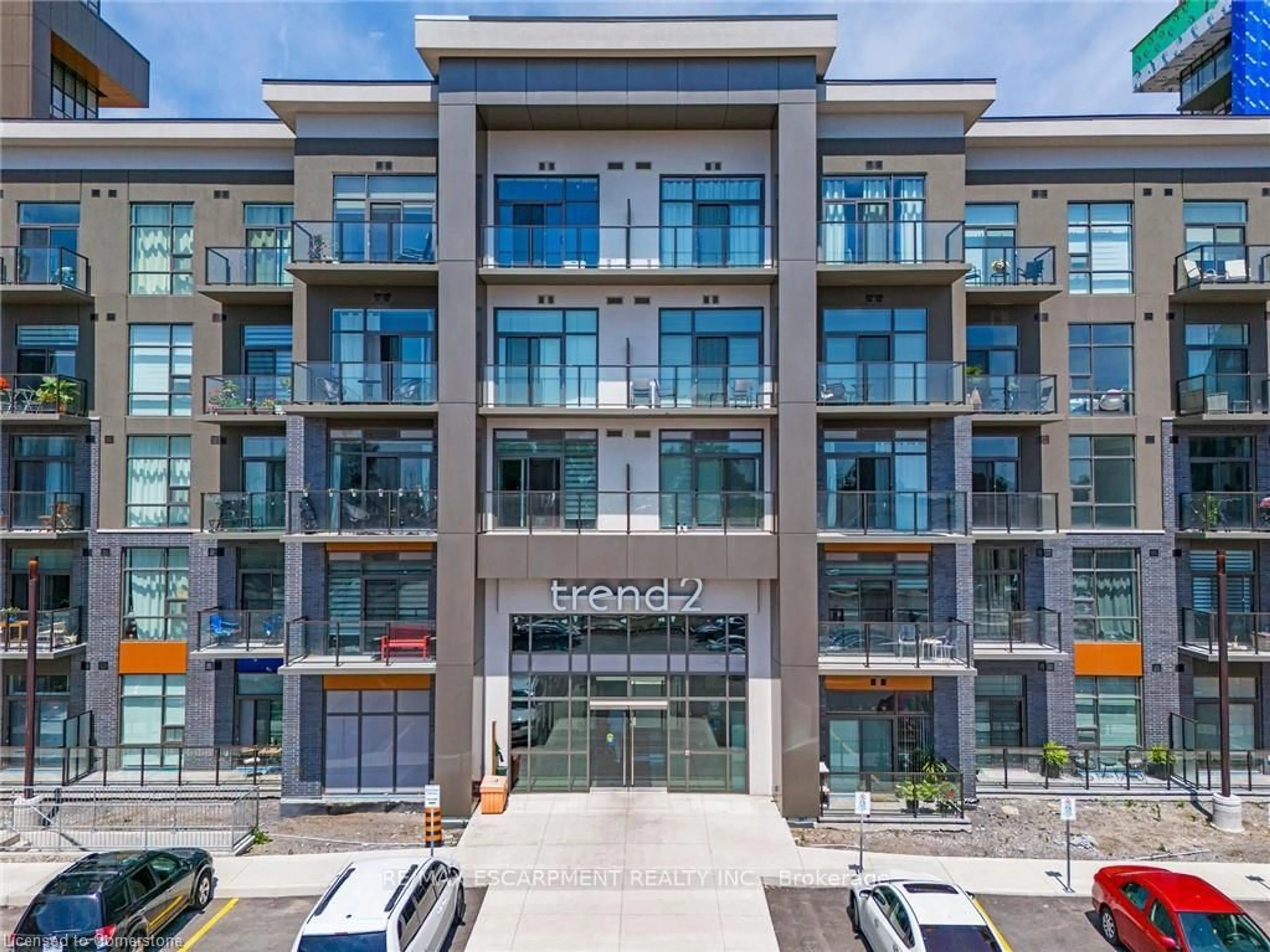 Indoor foyer for 460 Dundas St #314, Hamilton Ontario L8B 2A5