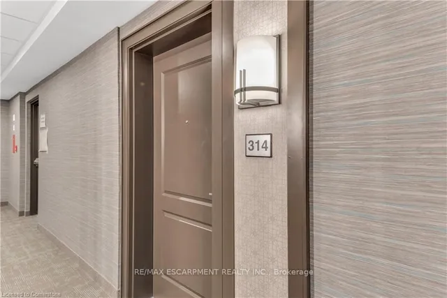 Additional property image - 460 Dundas St Unit 314