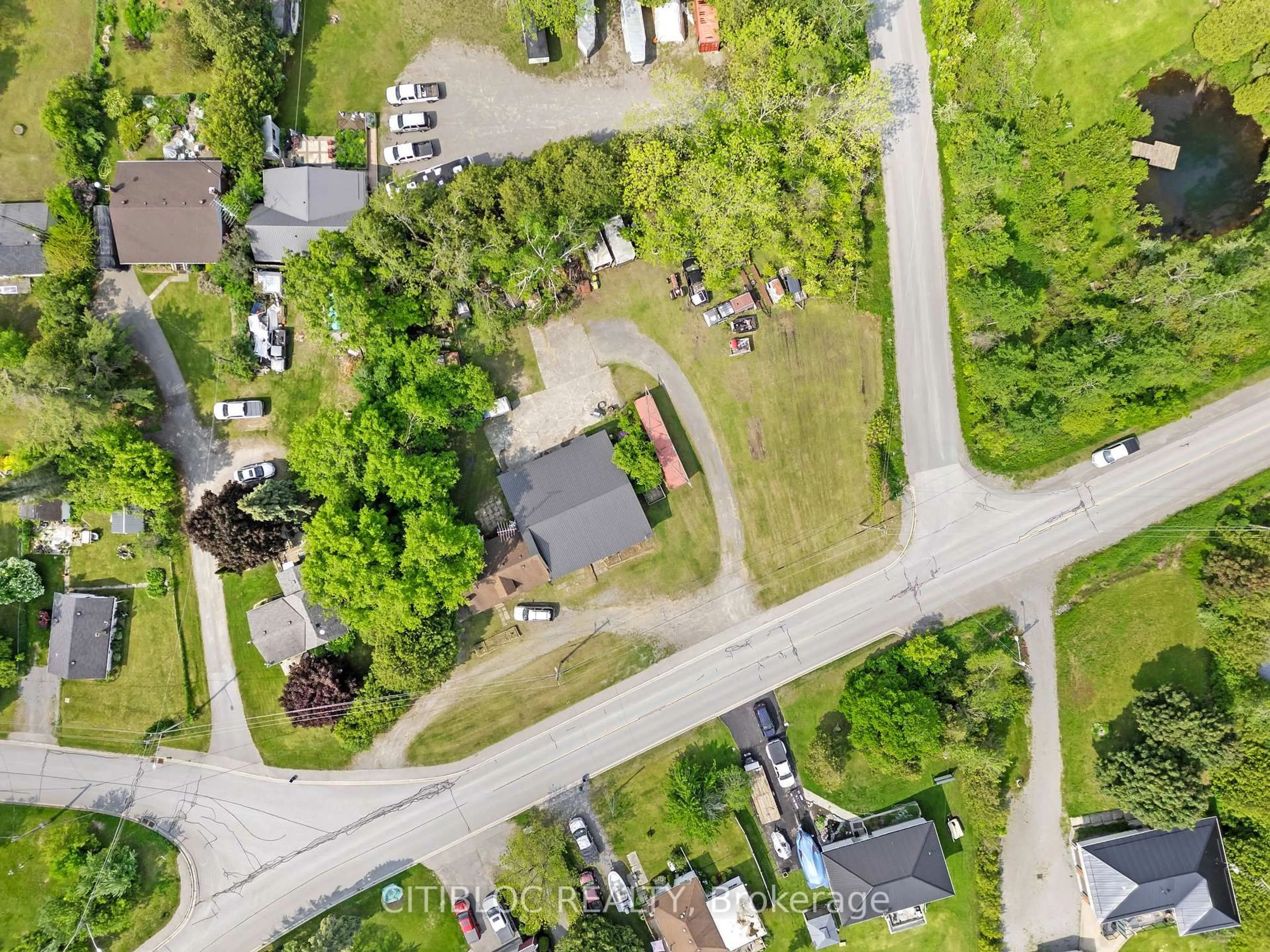 A pic from outside/outdoor area/front of a property/back of a property/a pic from drone, street for 5160 Rice Lake Dr, Hamilton Township Ontario K0L 1E0