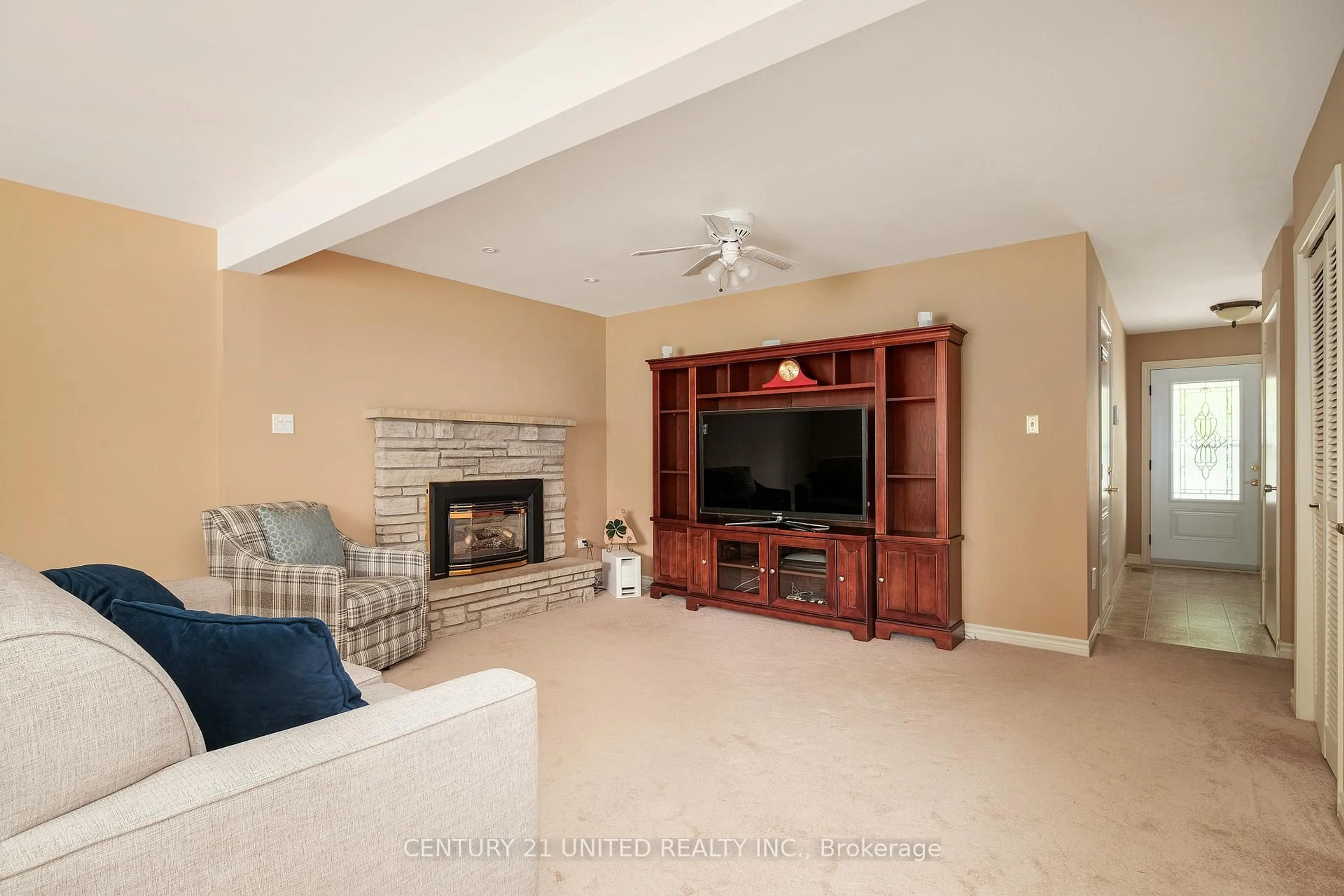 Living room with furniture, ceramic/tile floor for 536 Humber Rd, Peterborough South Ontario K9J 1H2