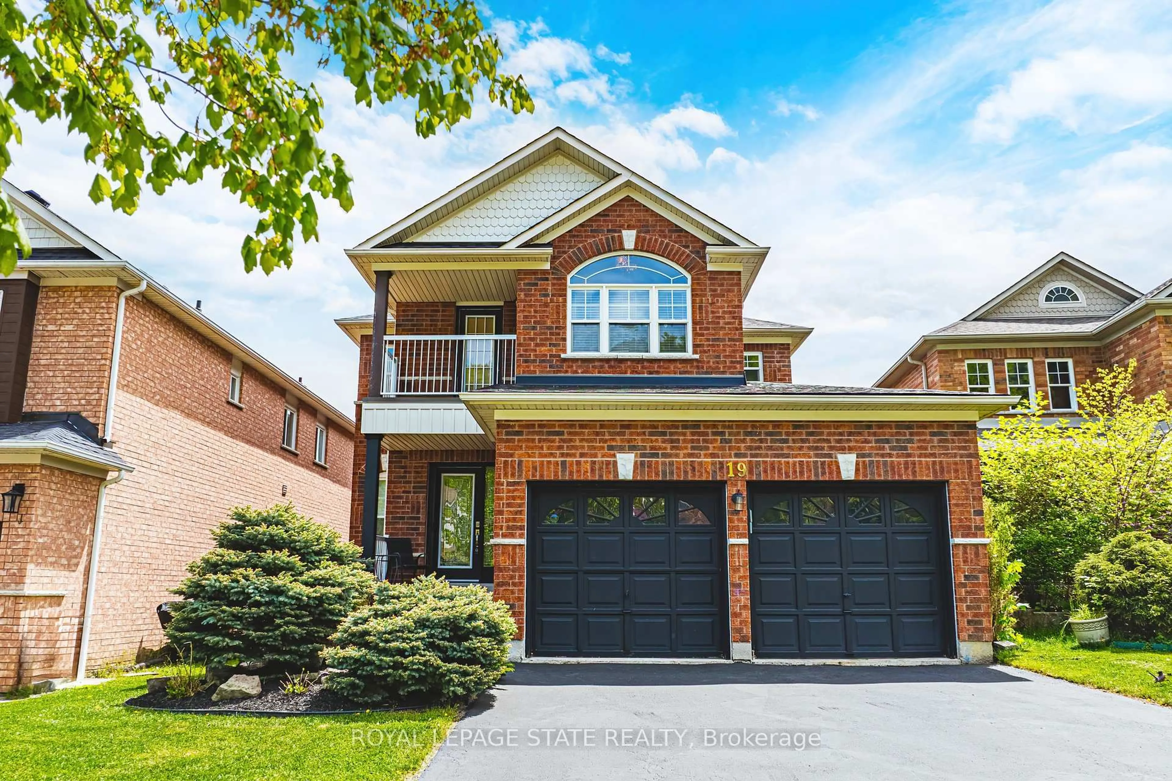 Home with brick exterior material, street for 19 Gwyn Crt, Hamilton Ontario L9H 7S1