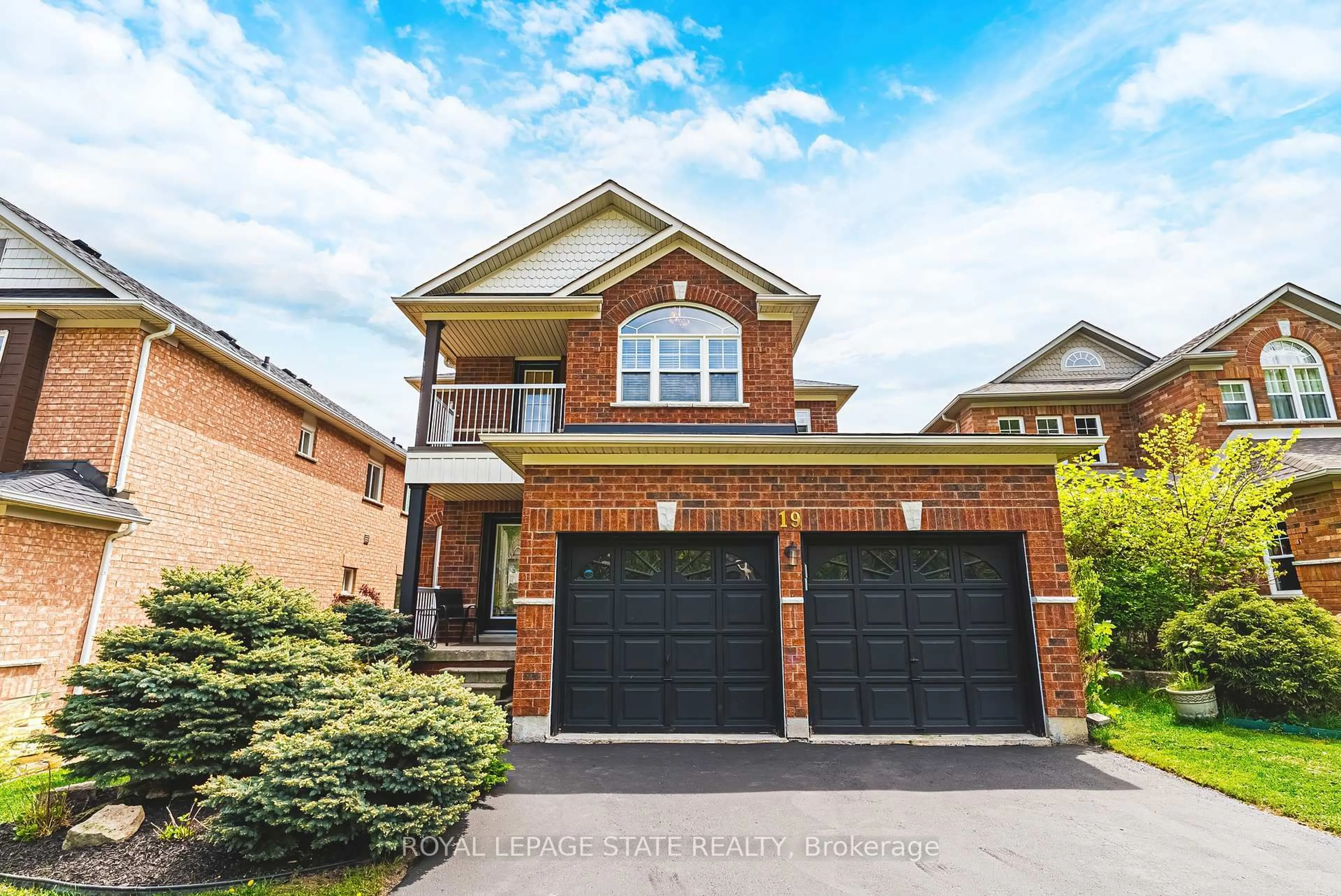 Home with brick exterior material, street for 19 Gwyn Crt, Hamilton Ontario L9H 7S1