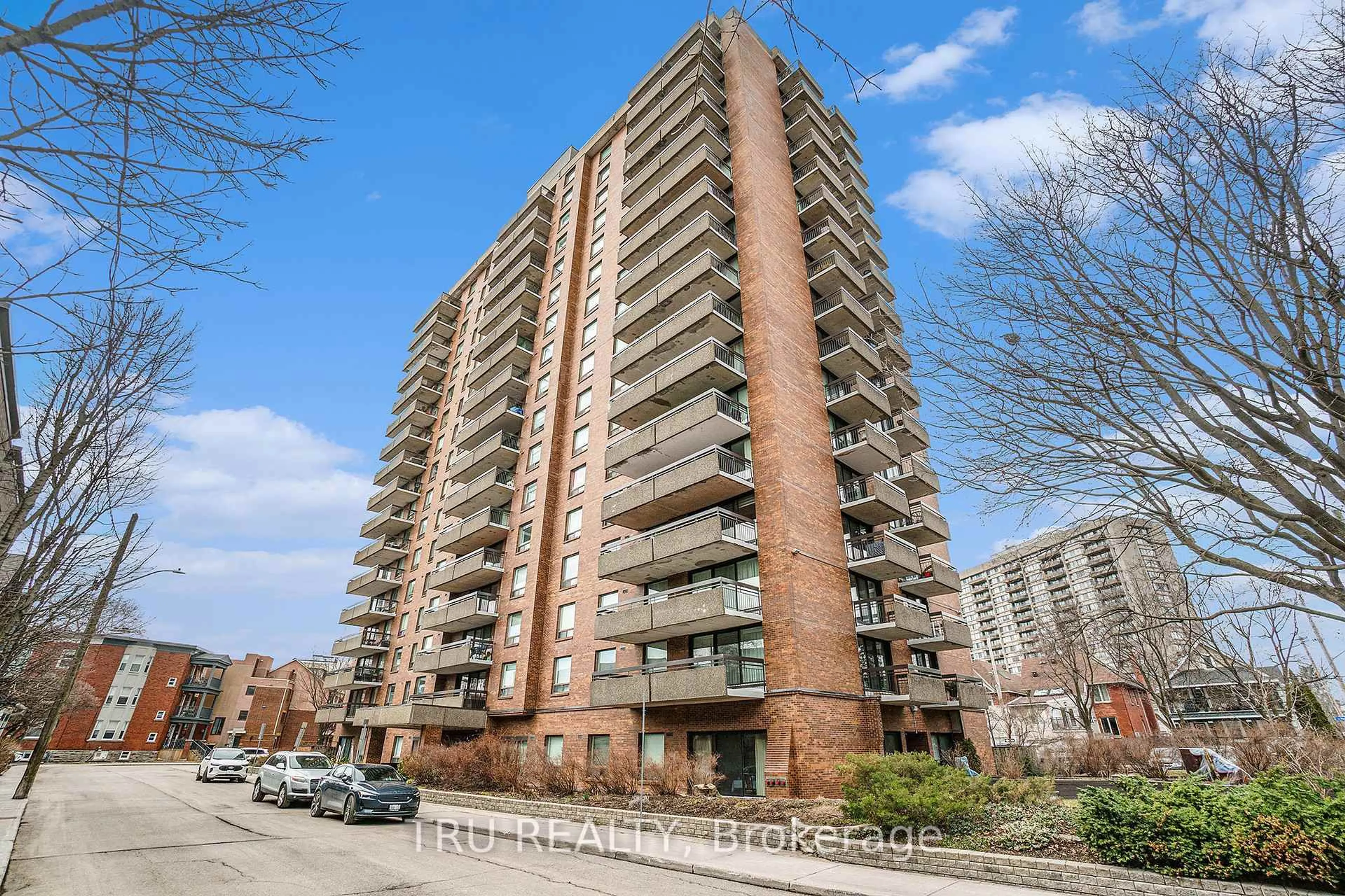 Home with brick exterior material, unknown for 20 The Driveway Dr #905, Ottawa Ontario K2P 1C8