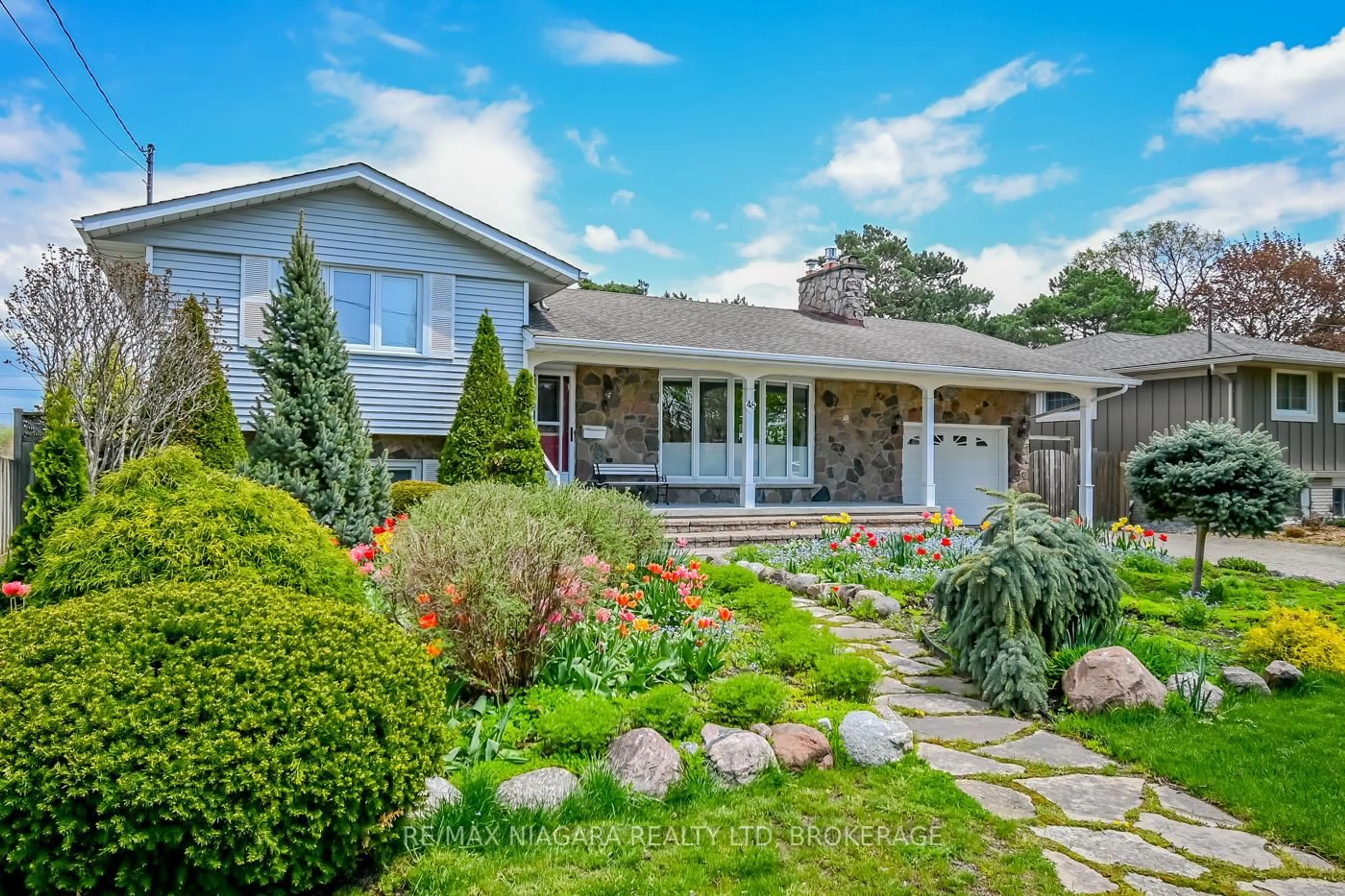 Unknown for 48 Lockview Cres, St. Catharines Ontario L2M 2T3