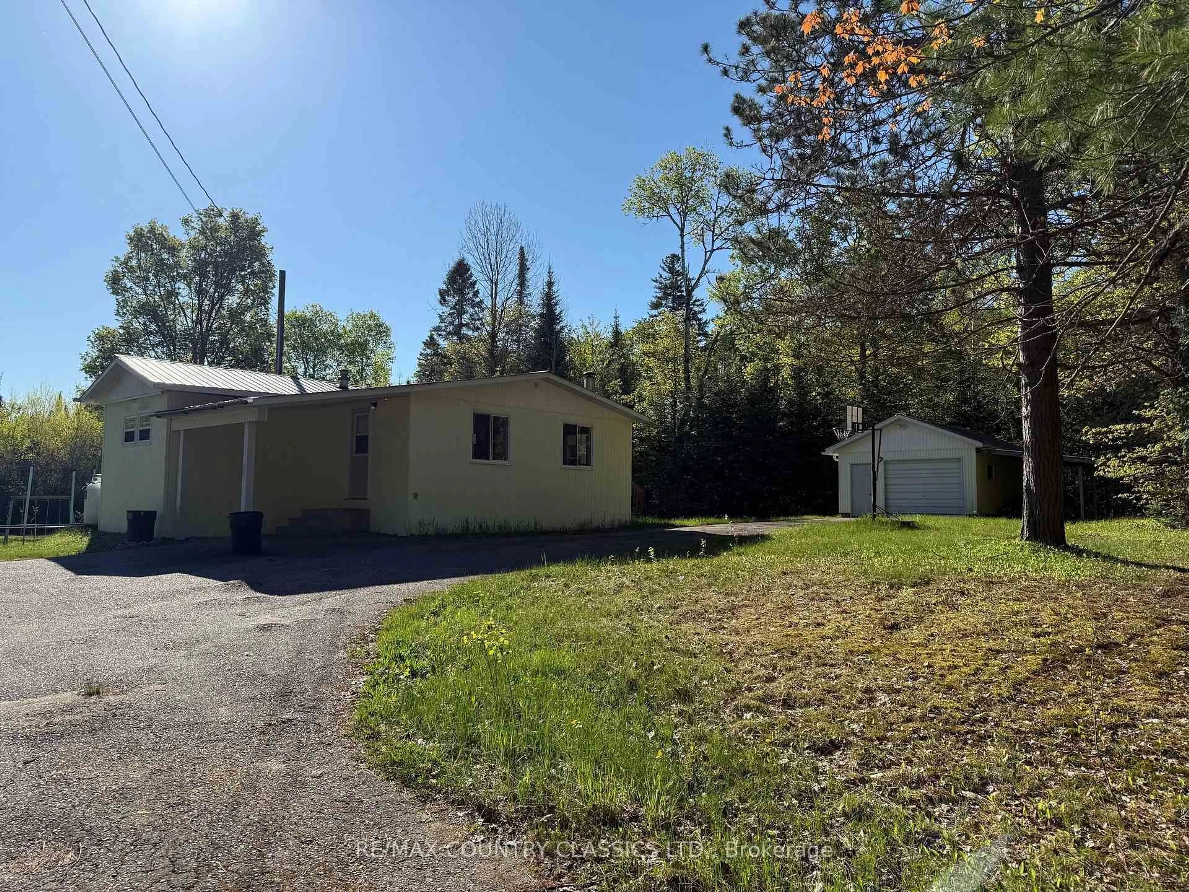 Shed for 7300 Highway #127 Highway, South Algonquin Ontario K0J 2M0