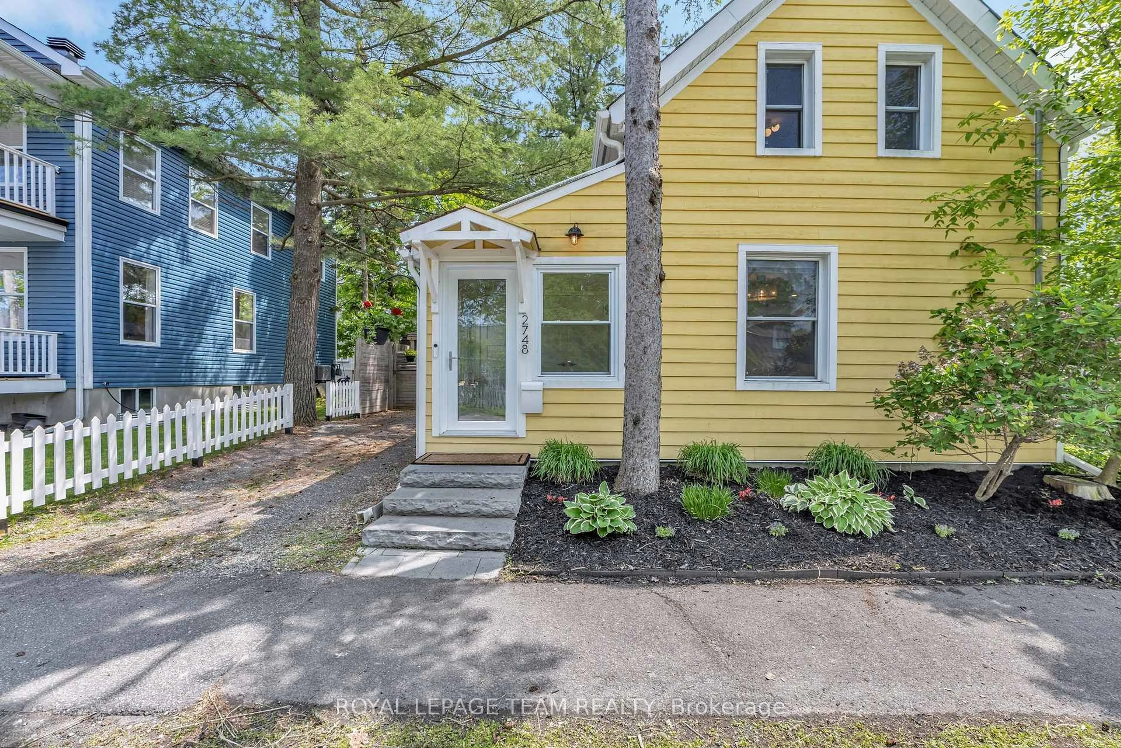 Unknown for 2748 Rowatt St, Ottawa Ontario K2B 6N9