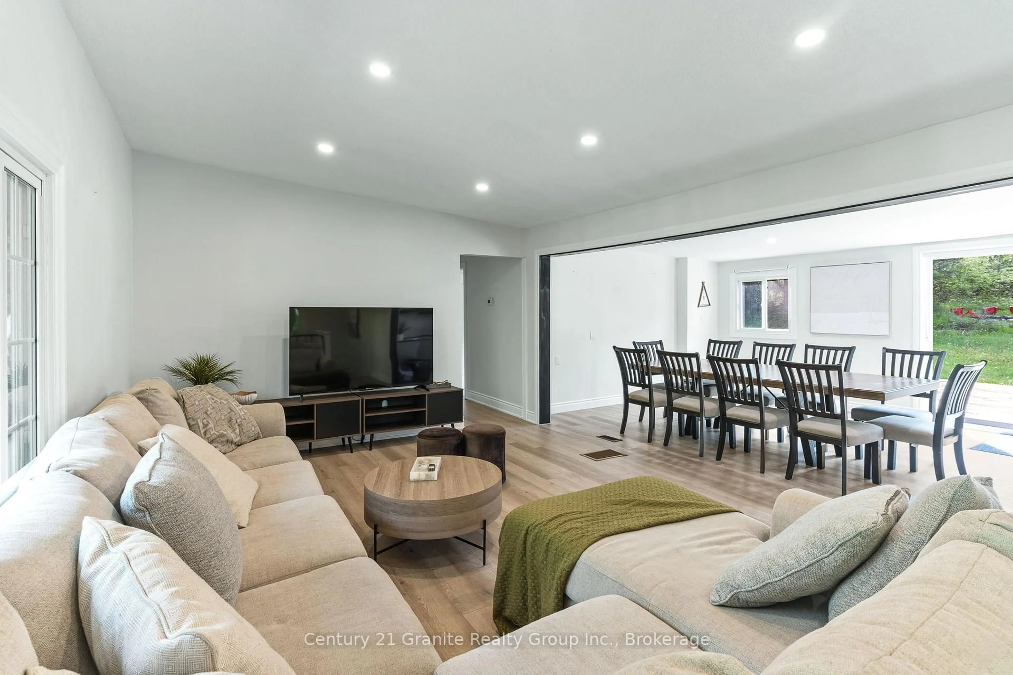 Living room with furniture, unknown for 1630 Kashagawigamog Lake Rd, Minden Hills Ontario K0M 2K0