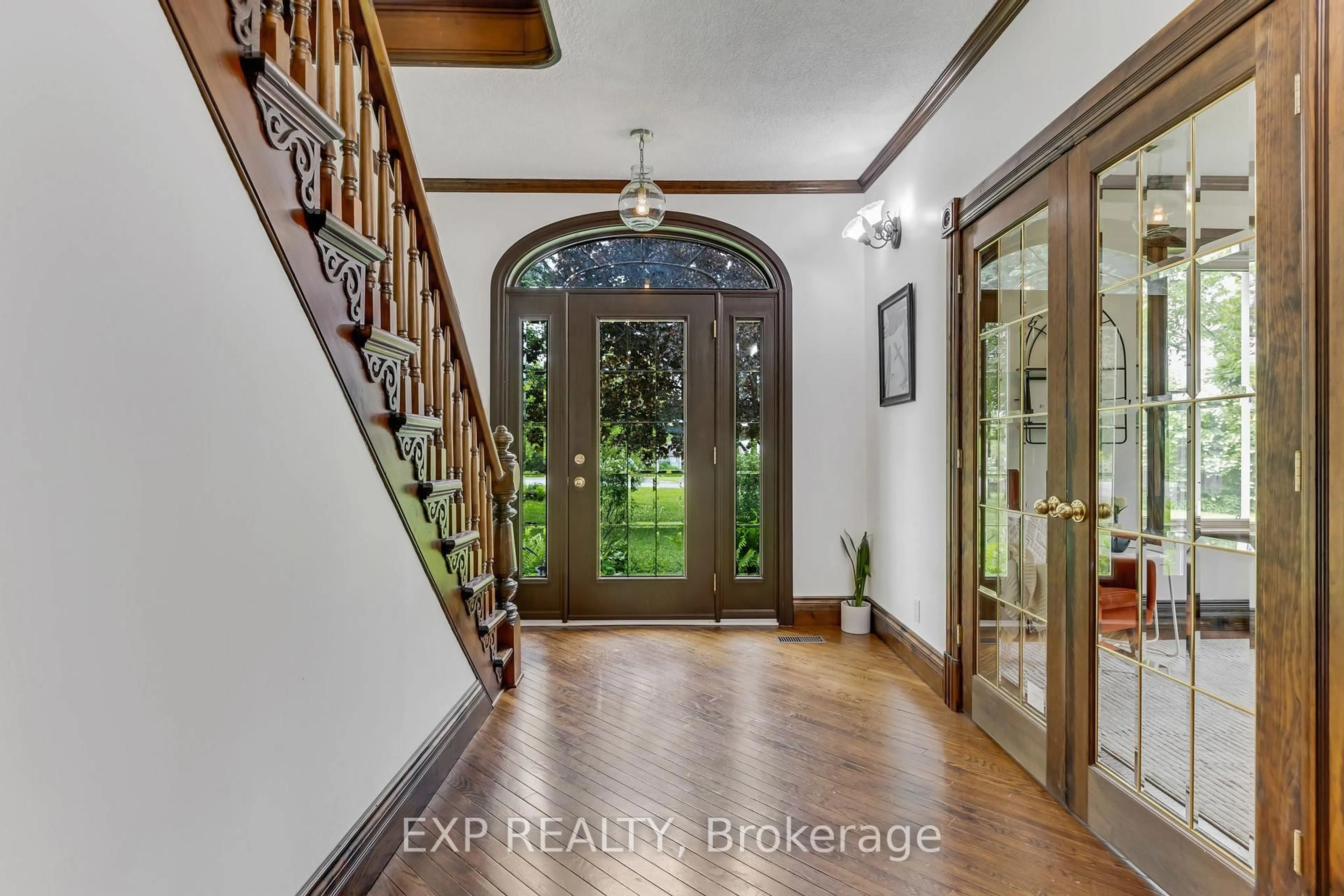 Indoor entryway for 111 Line 3, Elizabethtown-Kitley Ontario K0E 1Y0