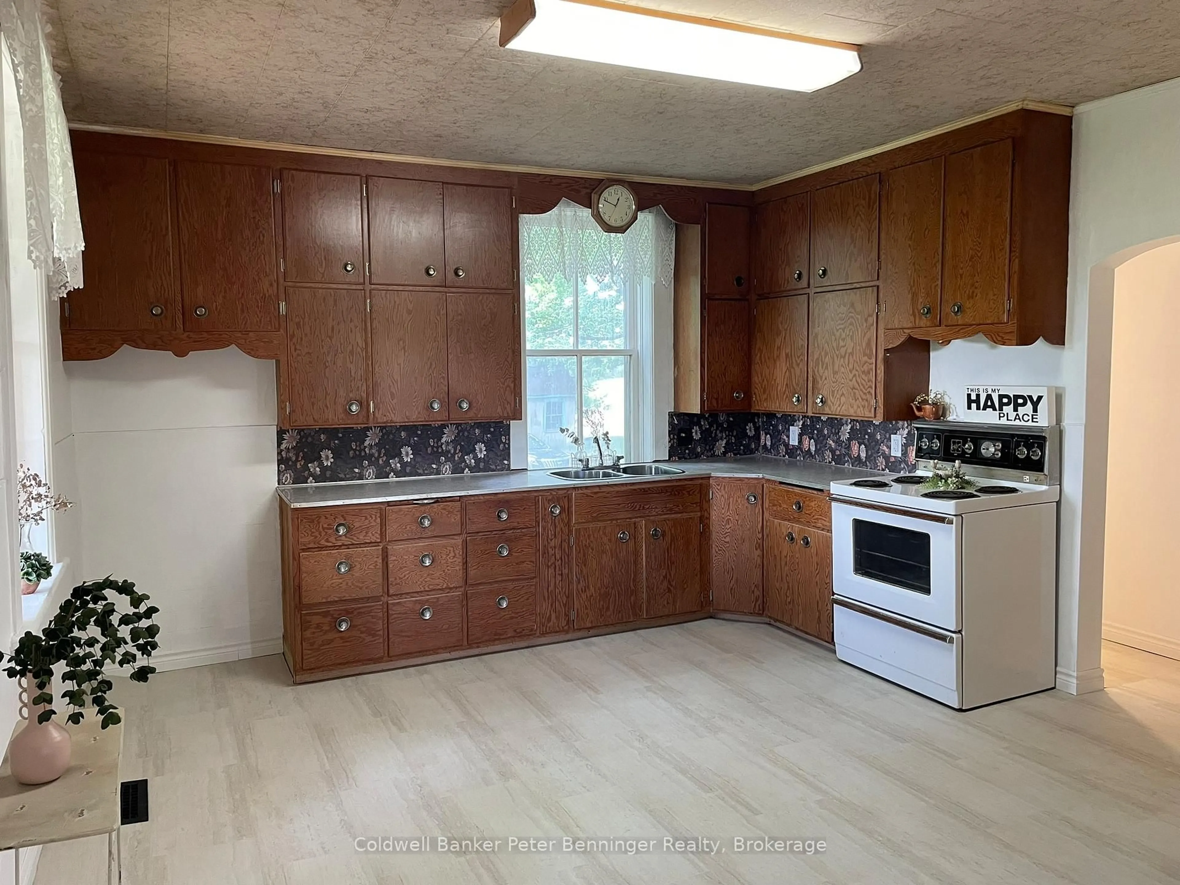 Standard kitchen, unknown for 1238 10 Concession, South Bruce Ontario N0G 2W0