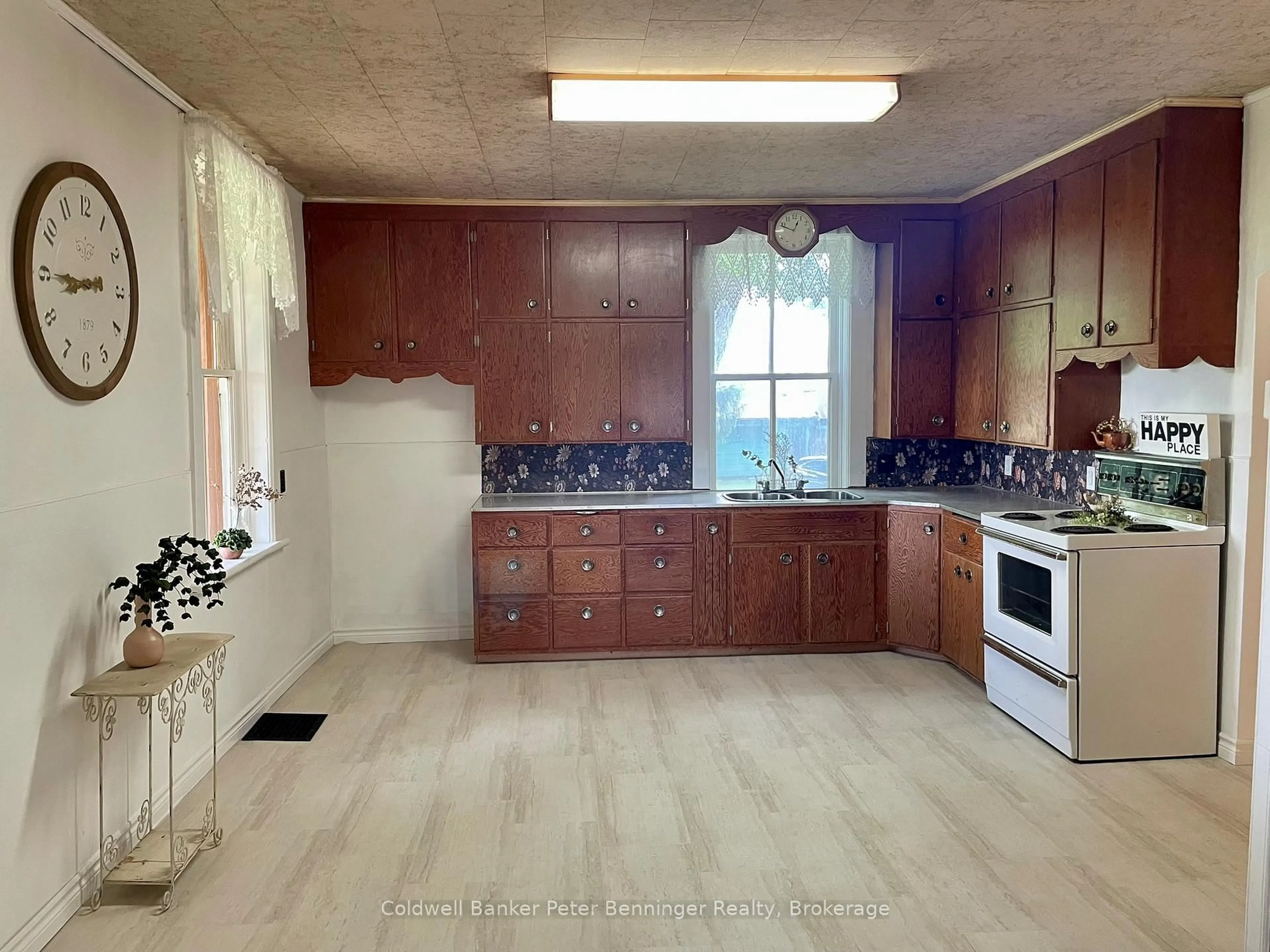 Standard kitchen, unknown for 1238 10 Concession, South Bruce Ontario N0G 2W0