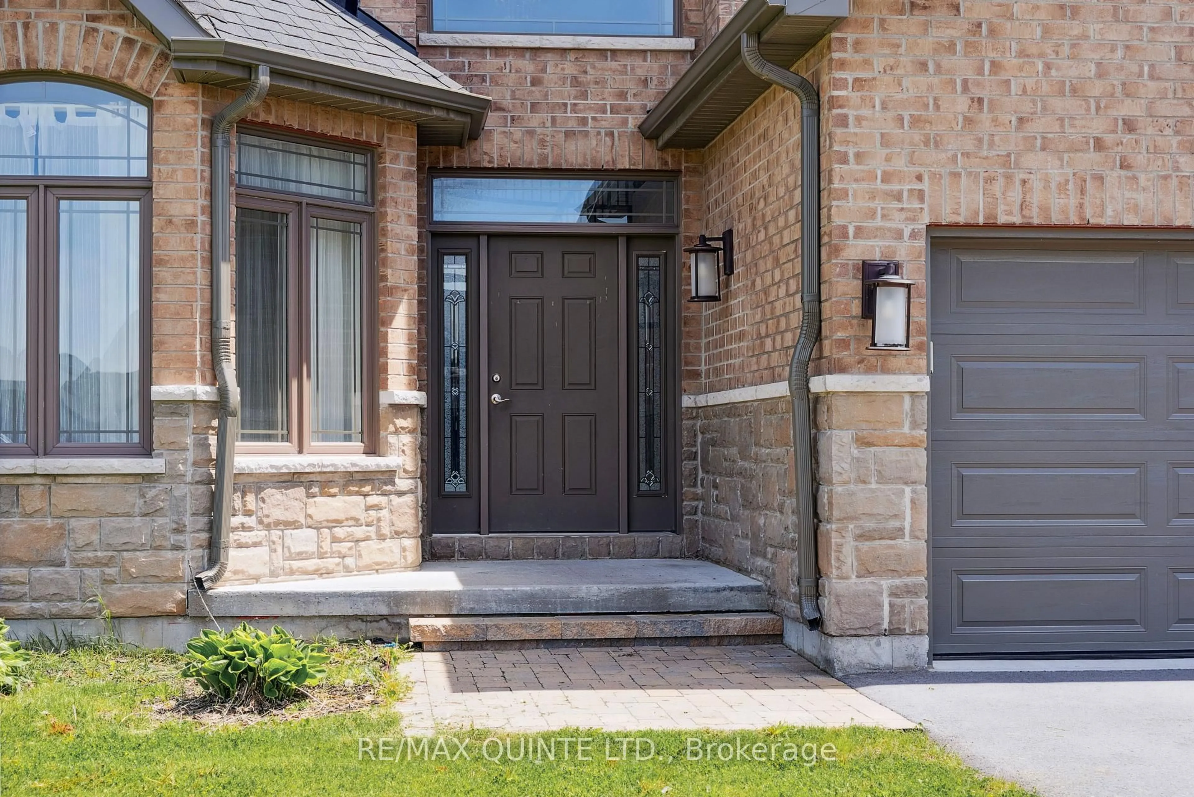 Home with brick exterior material, street for 91 Hampton Ridge Dr, Belleville Ontario K8N 0E6