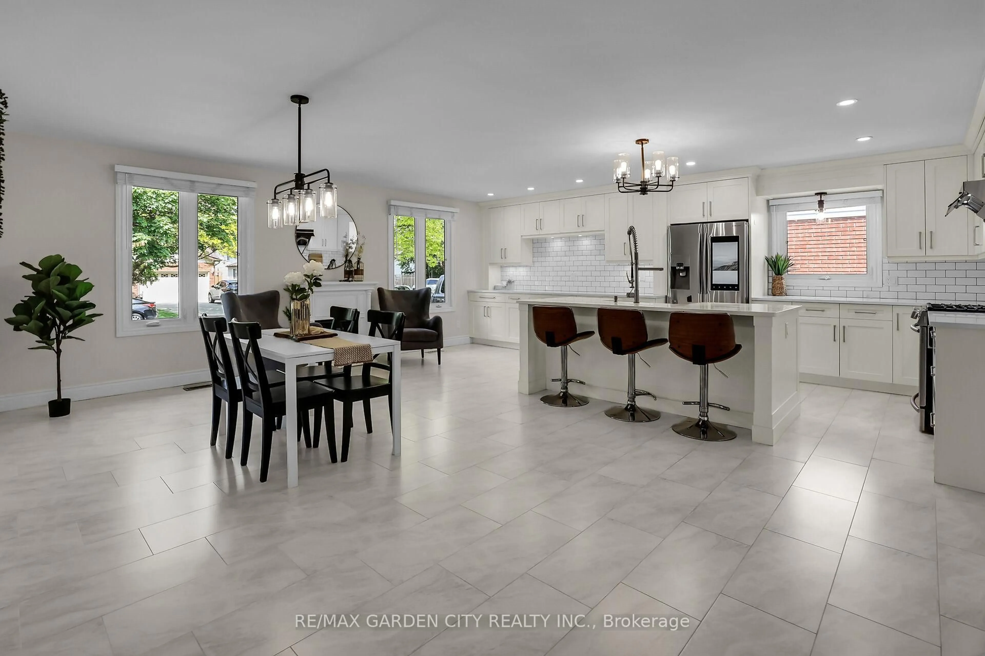 Open concept kitchen, ceramic/tile floor for 37 The Meadows St, St. Catharines Ontario L2N 7K8