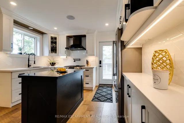 Additional property image - 56 Highcliffe Ave