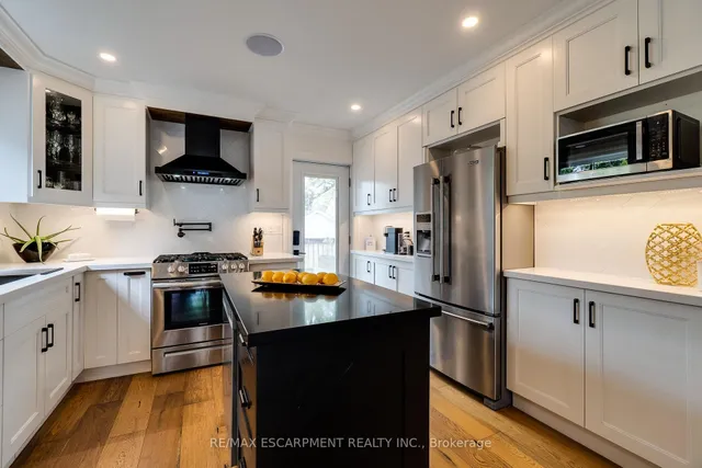 Additional property image - 56 Highcliffe Ave