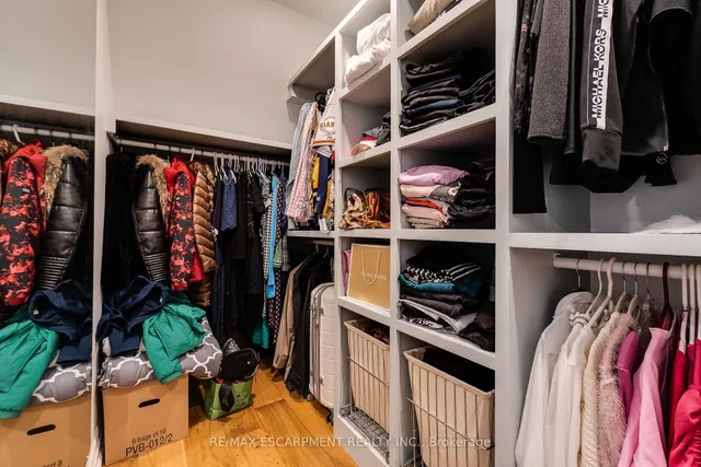 Additional property image - 56 Highcliffe Ave