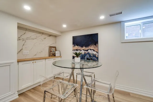 Additional property image - 56 Highcliffe Ave