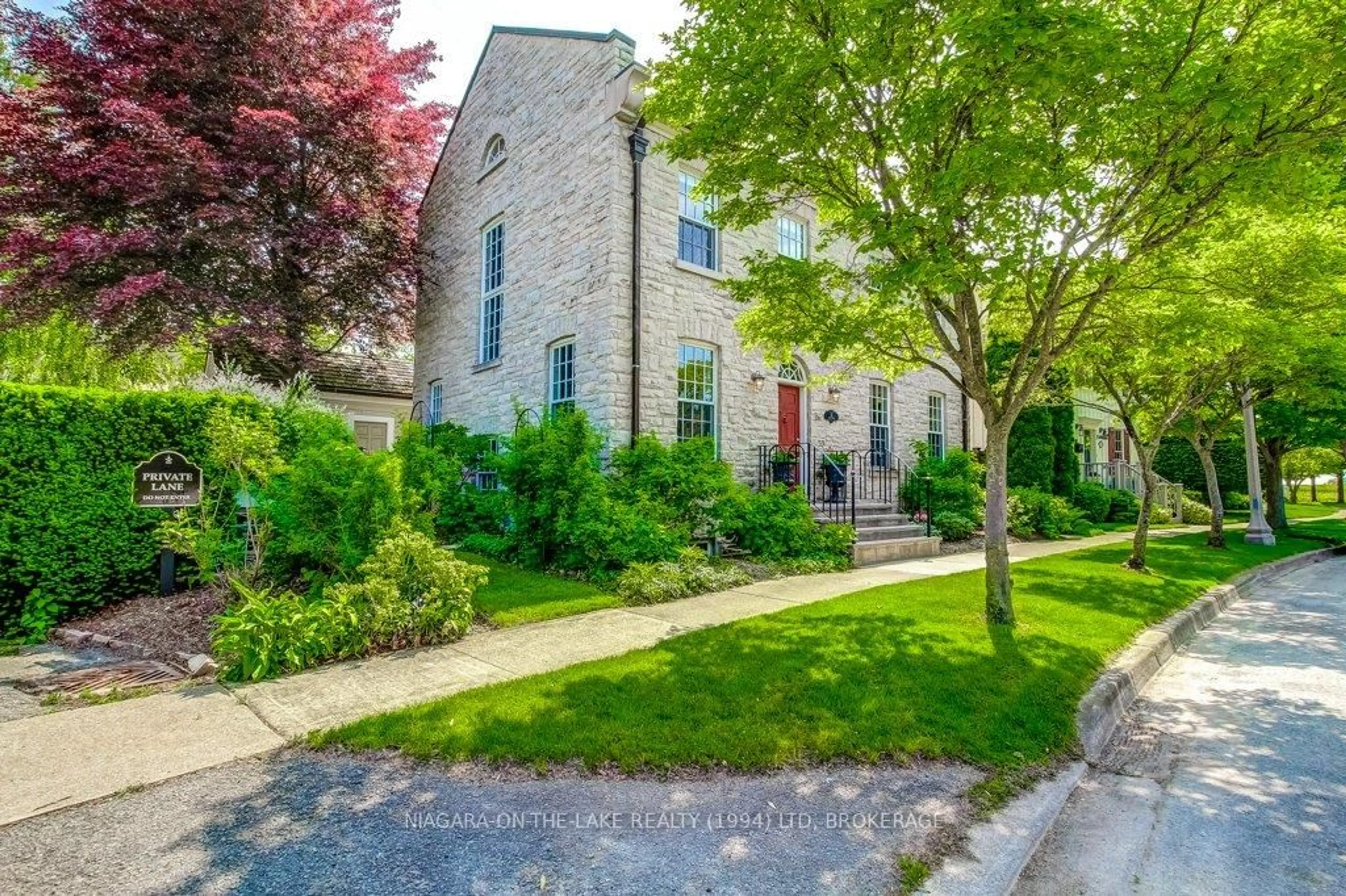 Home with brick exterior material, street for 17 Samuel St, Niagara-on-the-Lake Ontario L0S 1J0