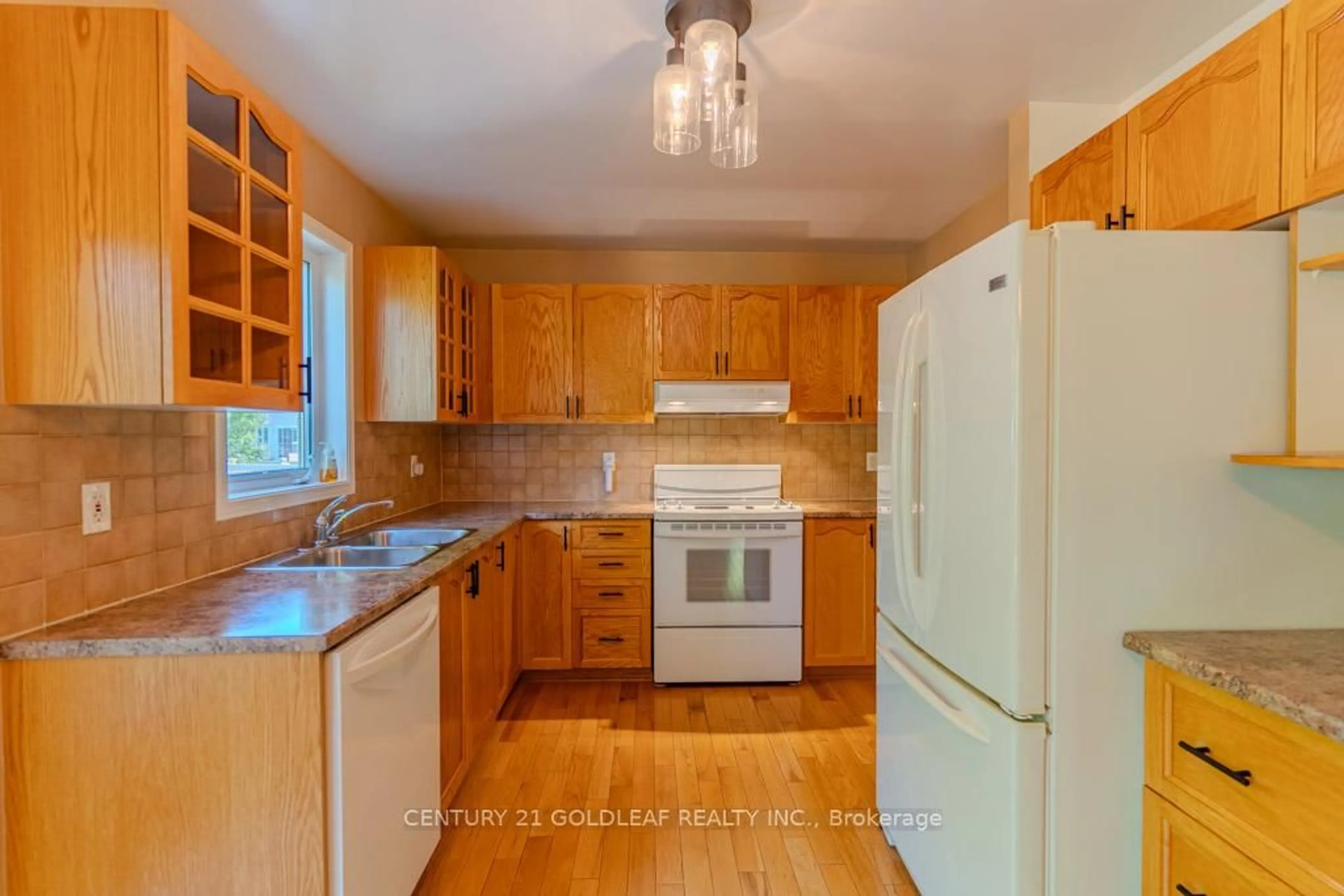 Standard kitchen, unknown for 681 Aquaview Dr, Orleans Ontario K4A 4W5