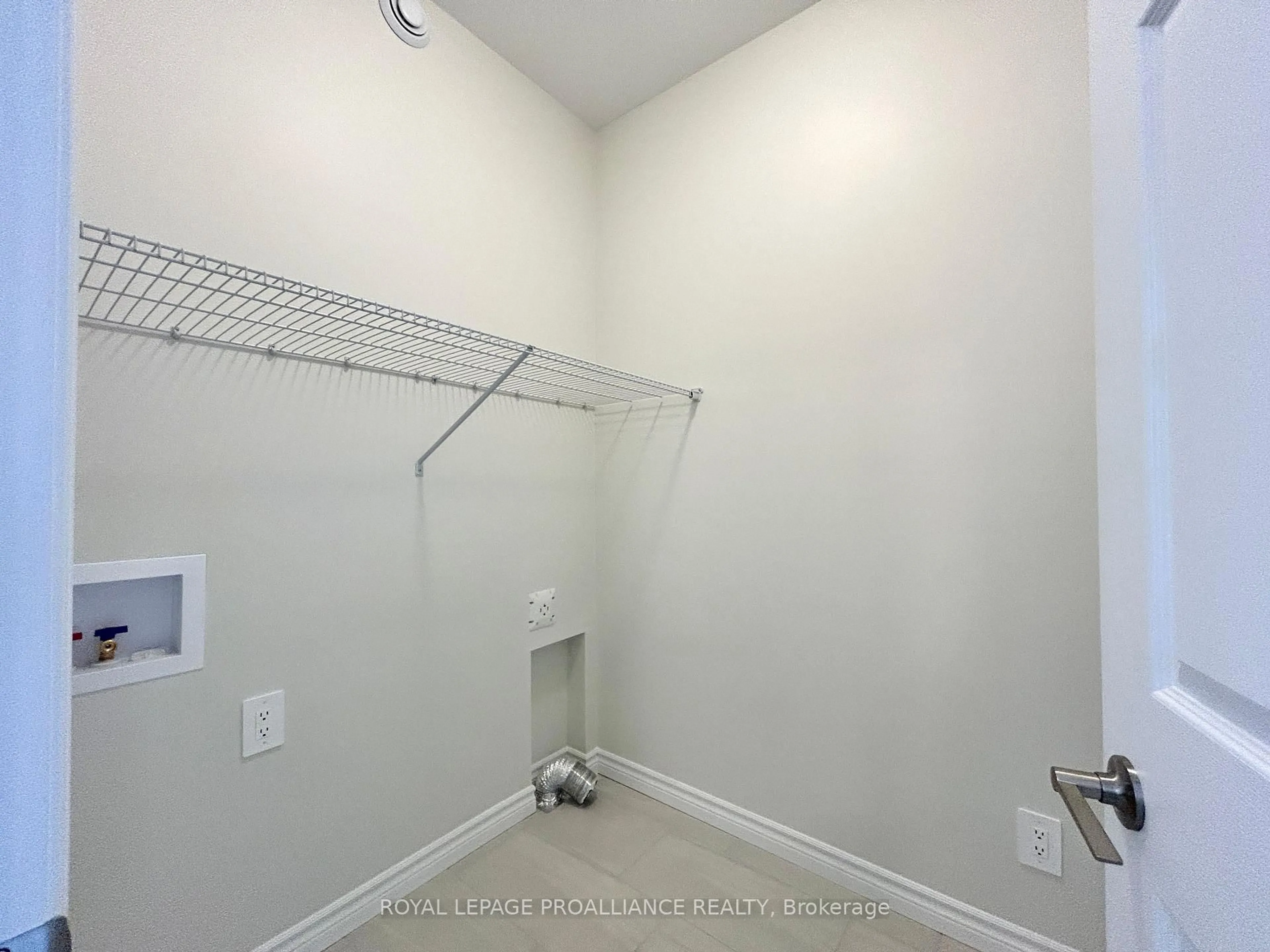 Laundry room for 99 Cloverleaf Dr #4, Belleville Ontario K8N 4Z5