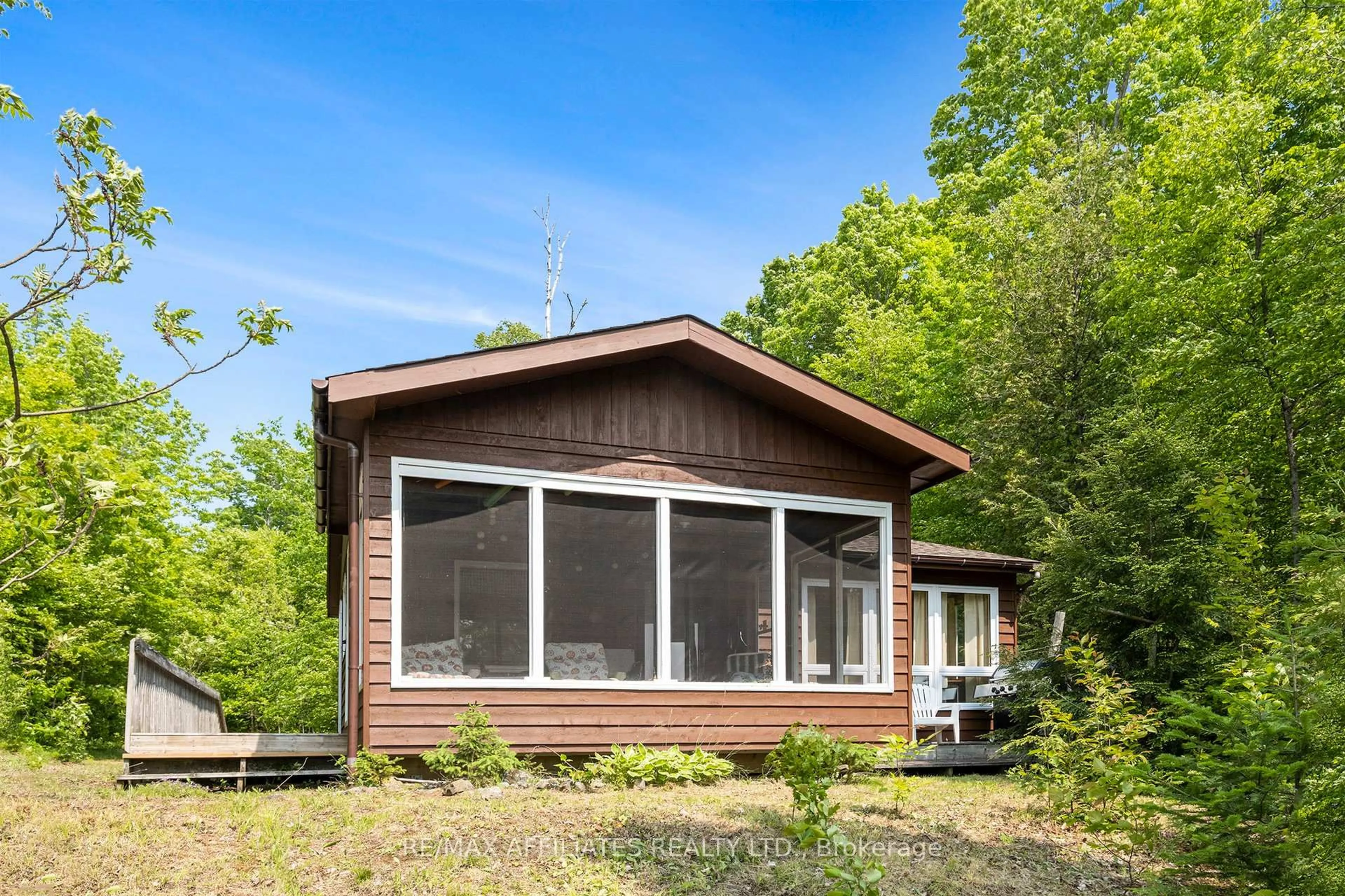 Home with vinyl exterior material, unknown for 1015 Penyck  Lake Lane North N/A, Sharbot Lake Ontario K0H 2P0