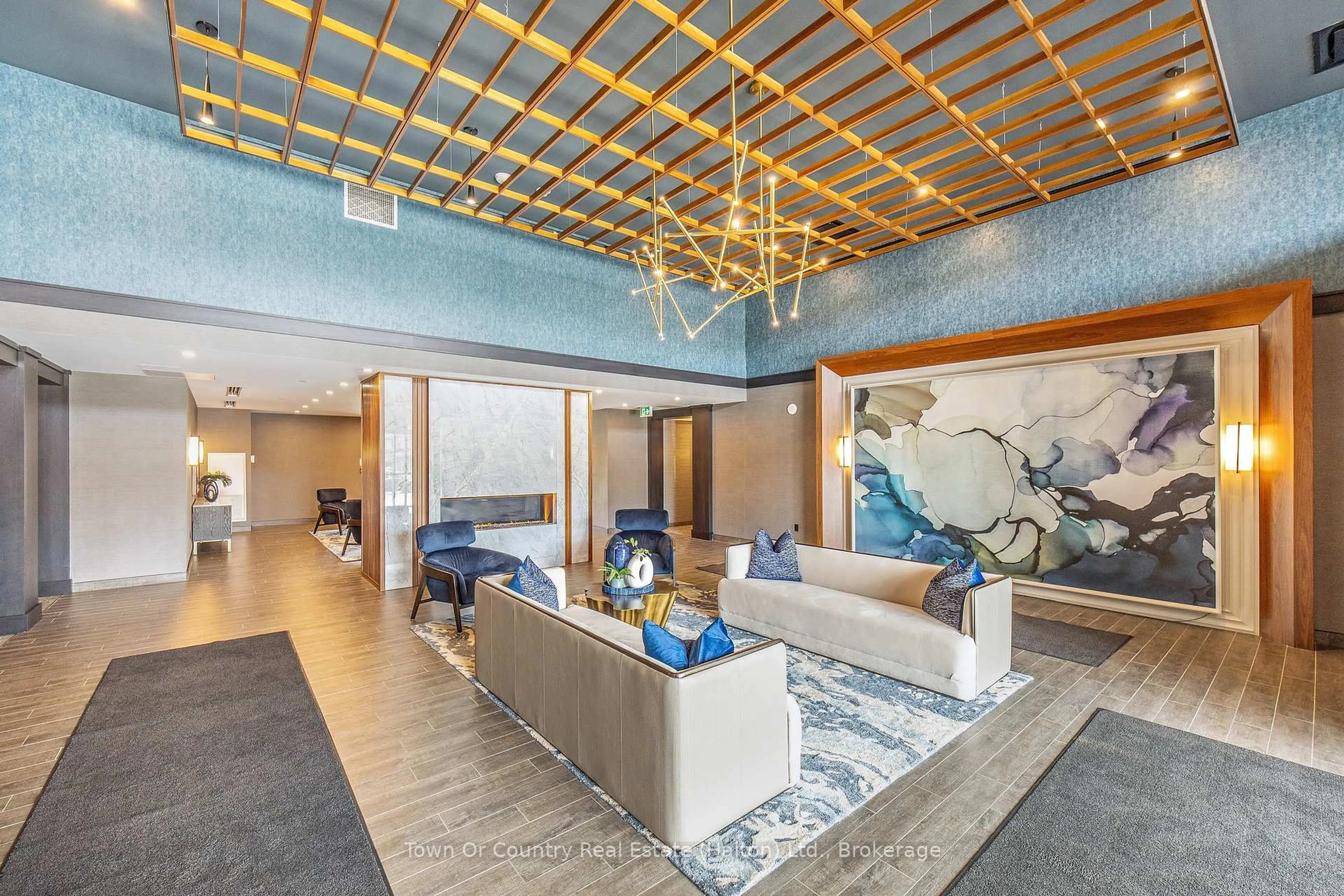 Lobby for 450 Dundas St #324, Hamilton Ontario L8B 1Z2