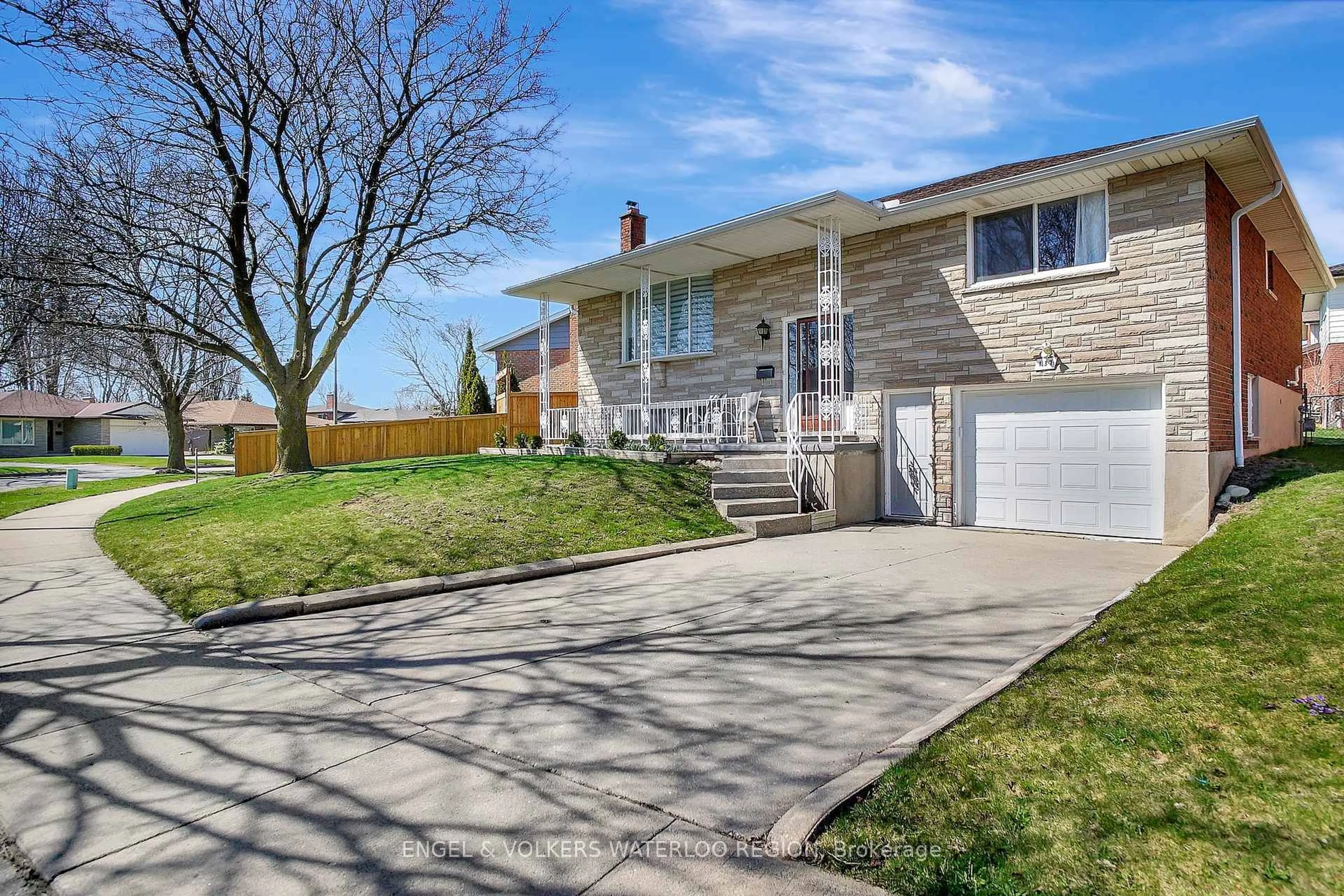 Home with vinyl exterior material, street for 137 Wimbleton Cres, Kitchener Ontario N2B 3K4
