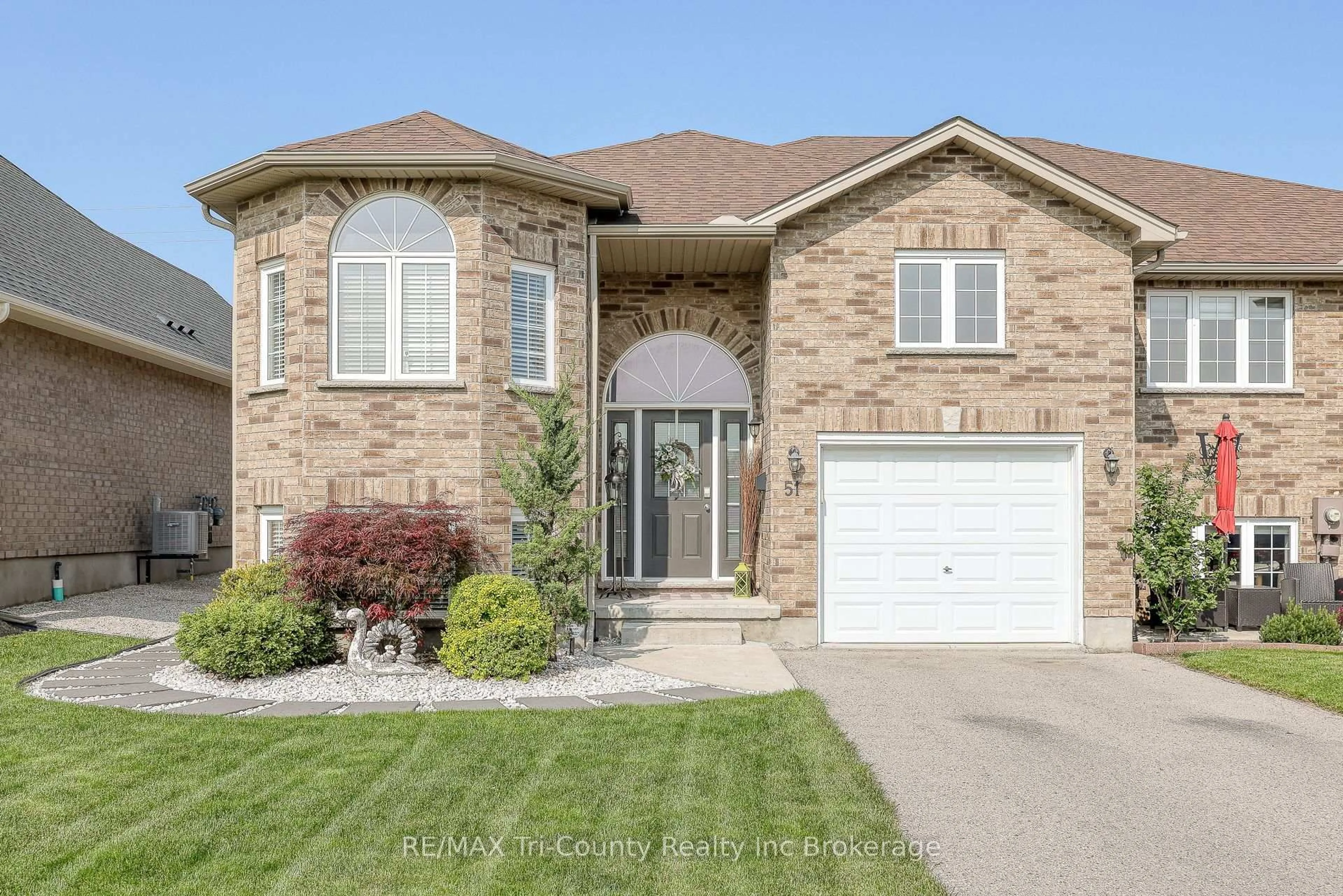 Home with brick exterior material, street for 51 Trailview Dr, Tillsonburg Ontario N4G 0C6
