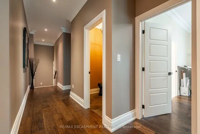 Additional property image - 979 Garden Lane