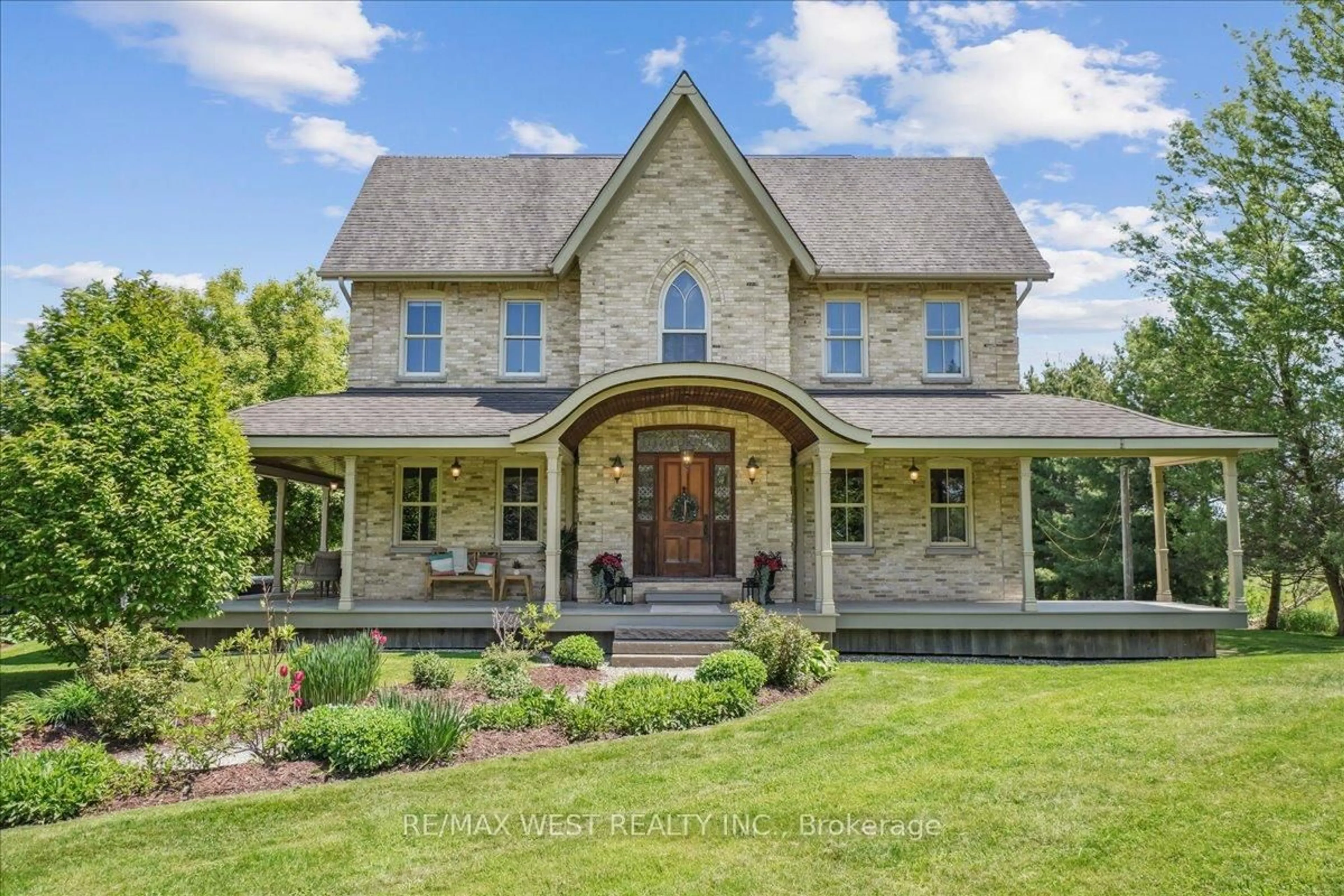Home with brick exterior material, unknown for 7817 Sideroad 10 N/A, Centre Wellington Ontario N1M 2W3