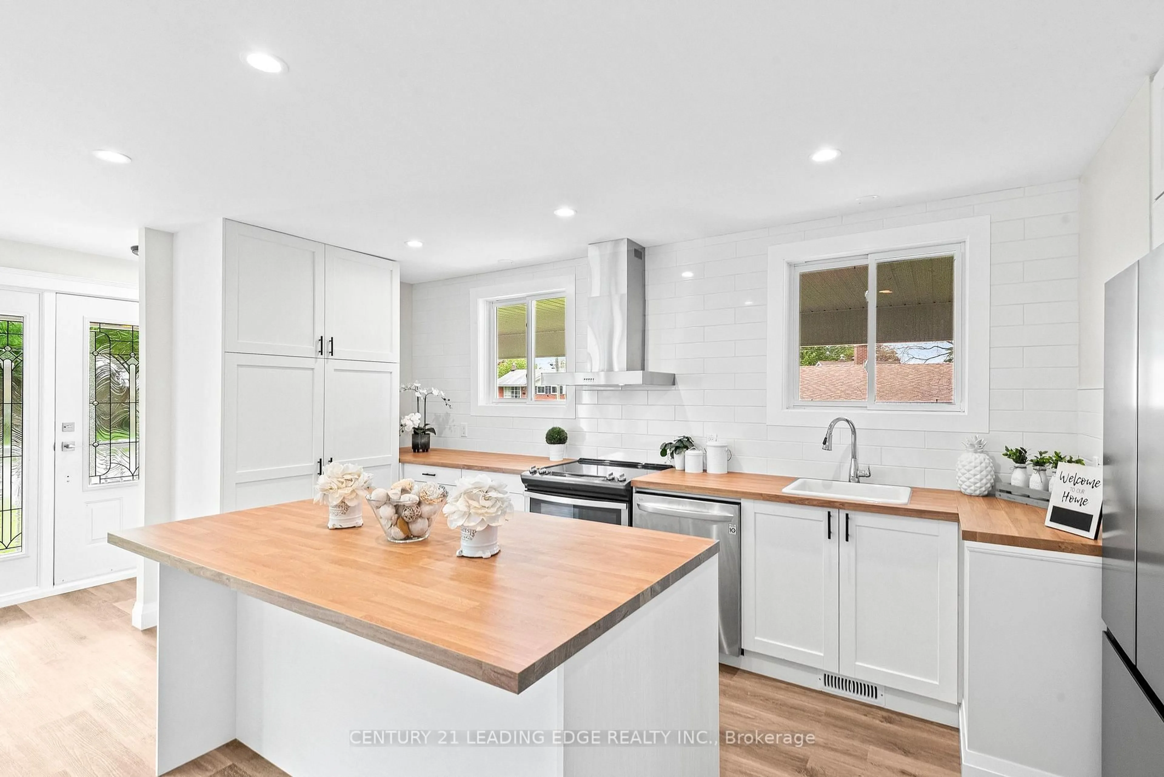 Open concept kitchen, unknown for 675 Hayden Cres, Cobourg Ontario K9A 2V4