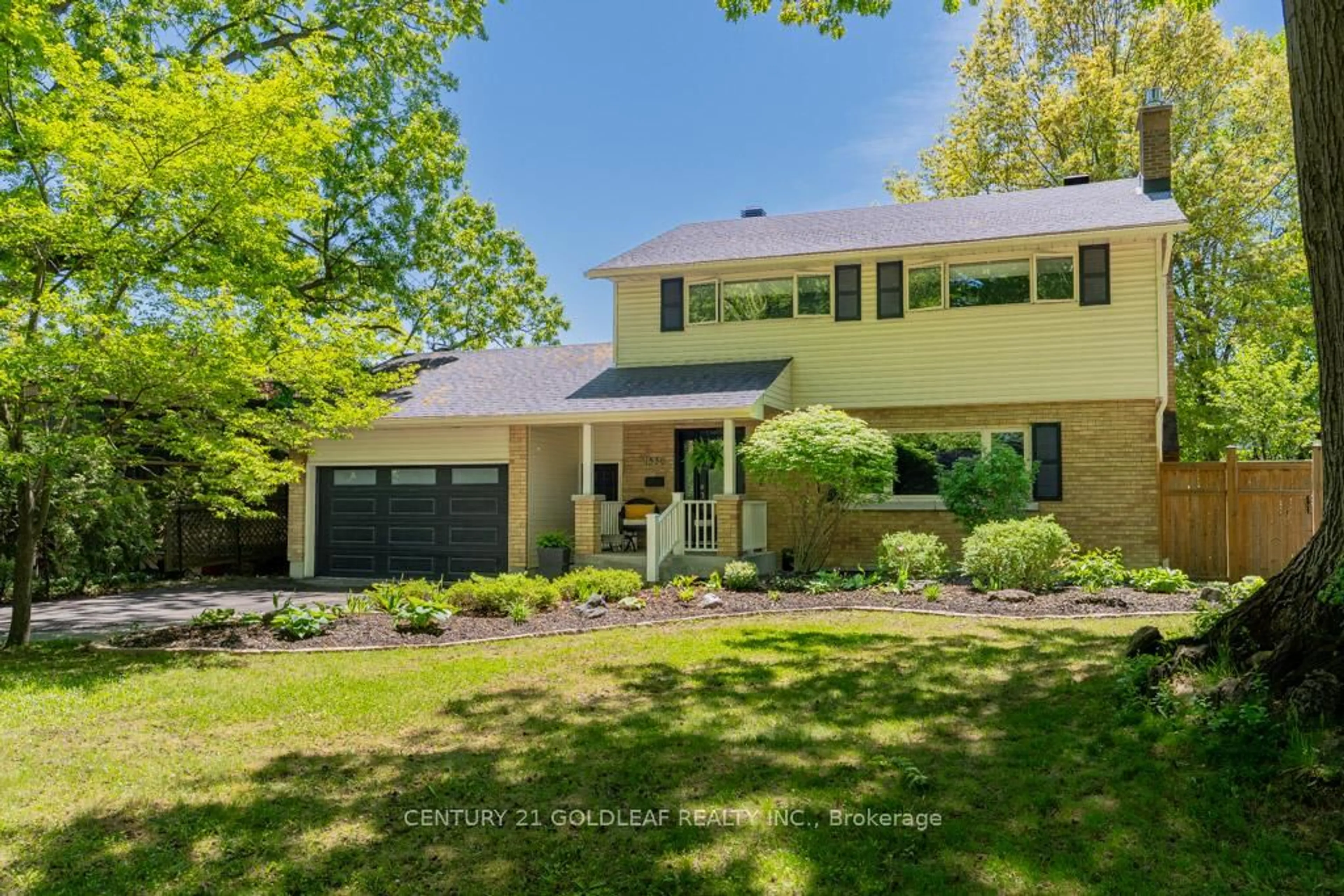 Home with brick exterior material, street for 1536 Caton St, Ottawa Ontario K1H 6J4