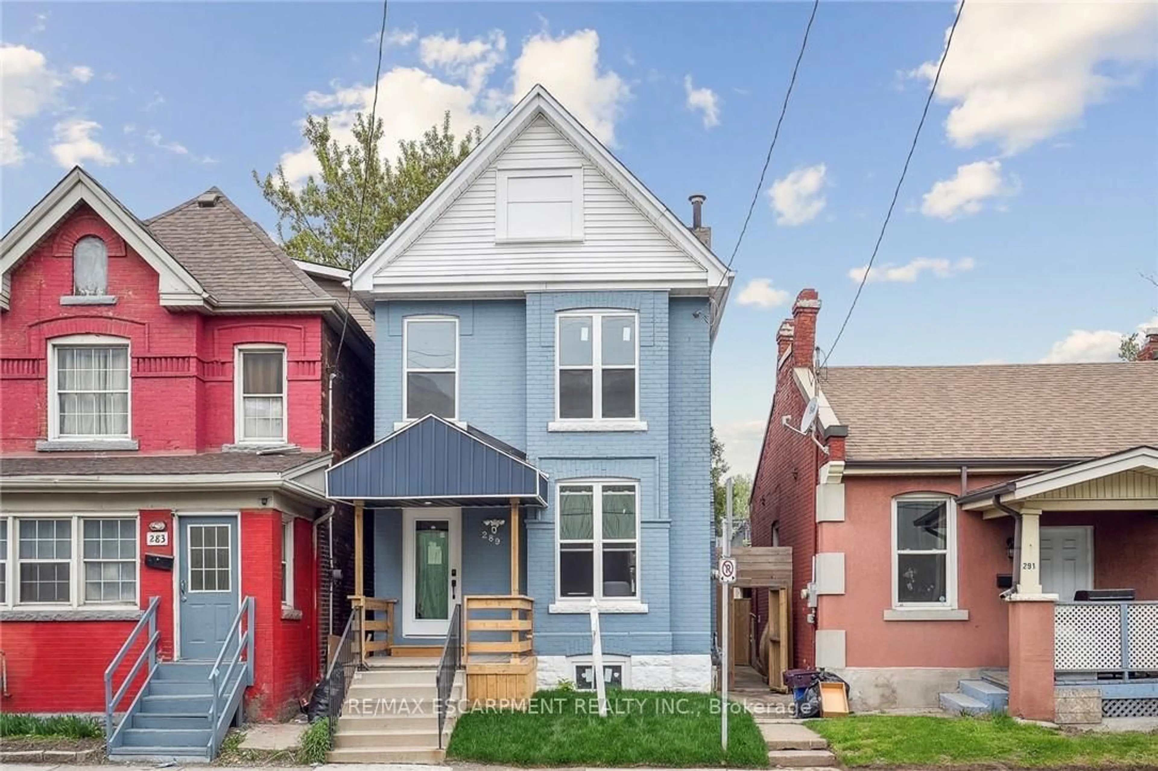 Home with brick exterior material, street for 289 Wentworth St, Hamilton Ontario L8L 5V9