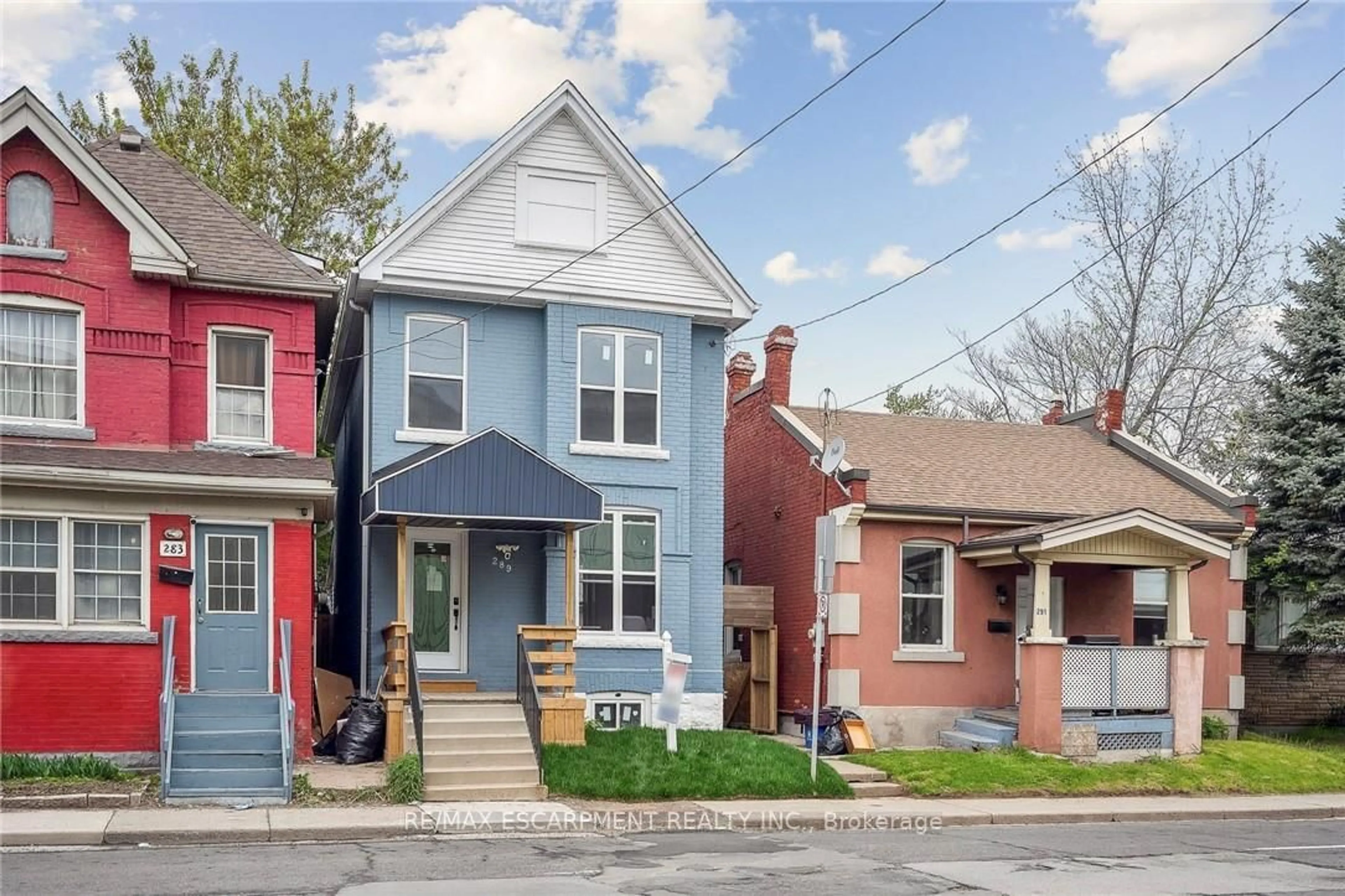 Home with brick exterior material, street for 289 Wentworth St, Hamilton Ontario L8L 5V9